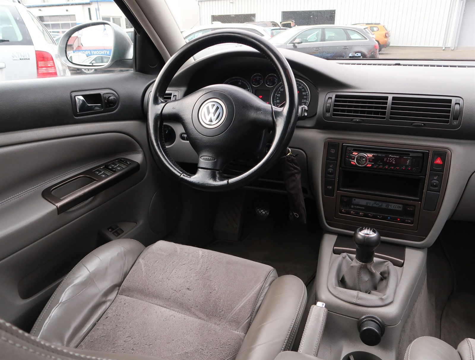 Volkswagen Passat, 2004 - pohled č. 9