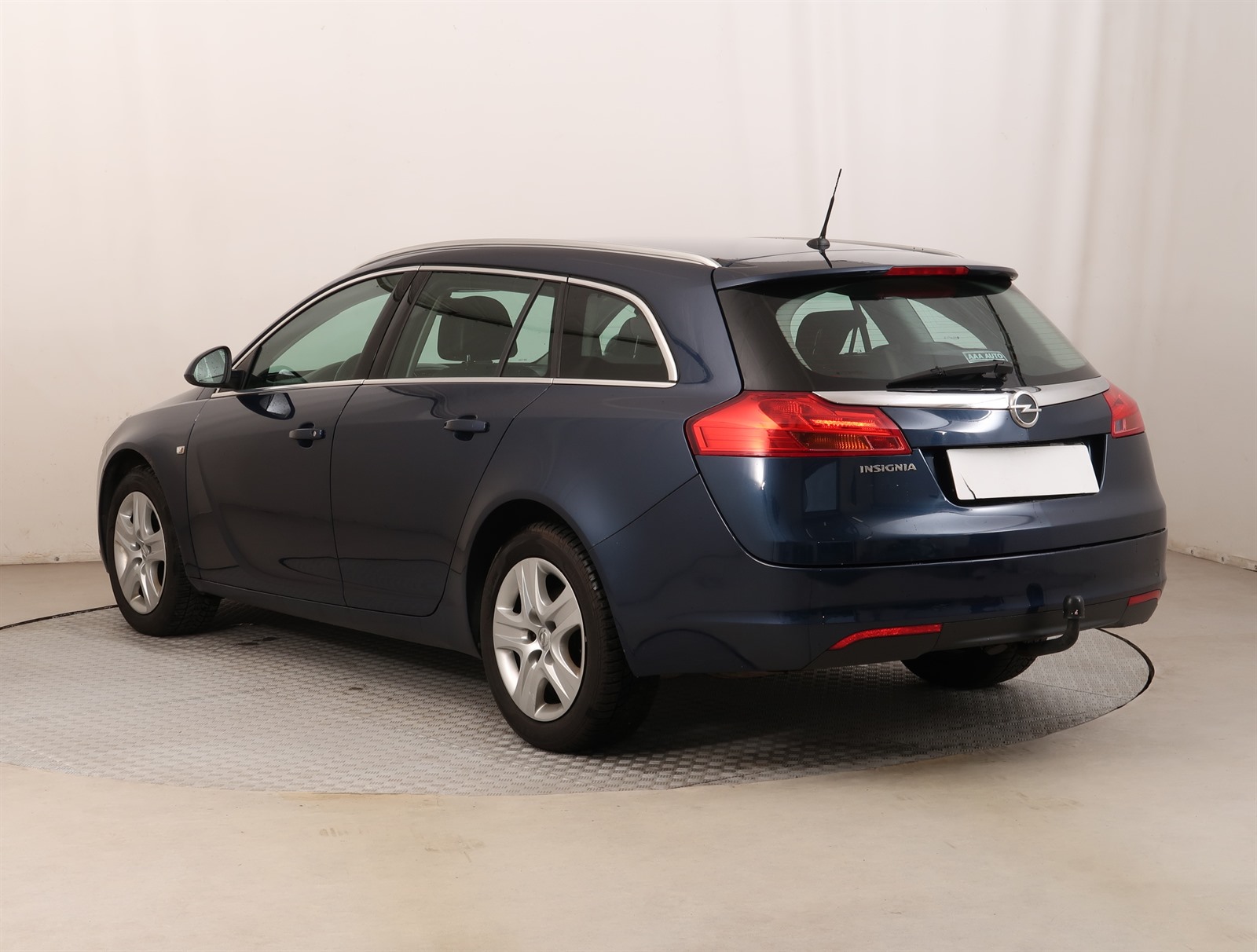 Opel Insignia, 2011 - pohled č. 5