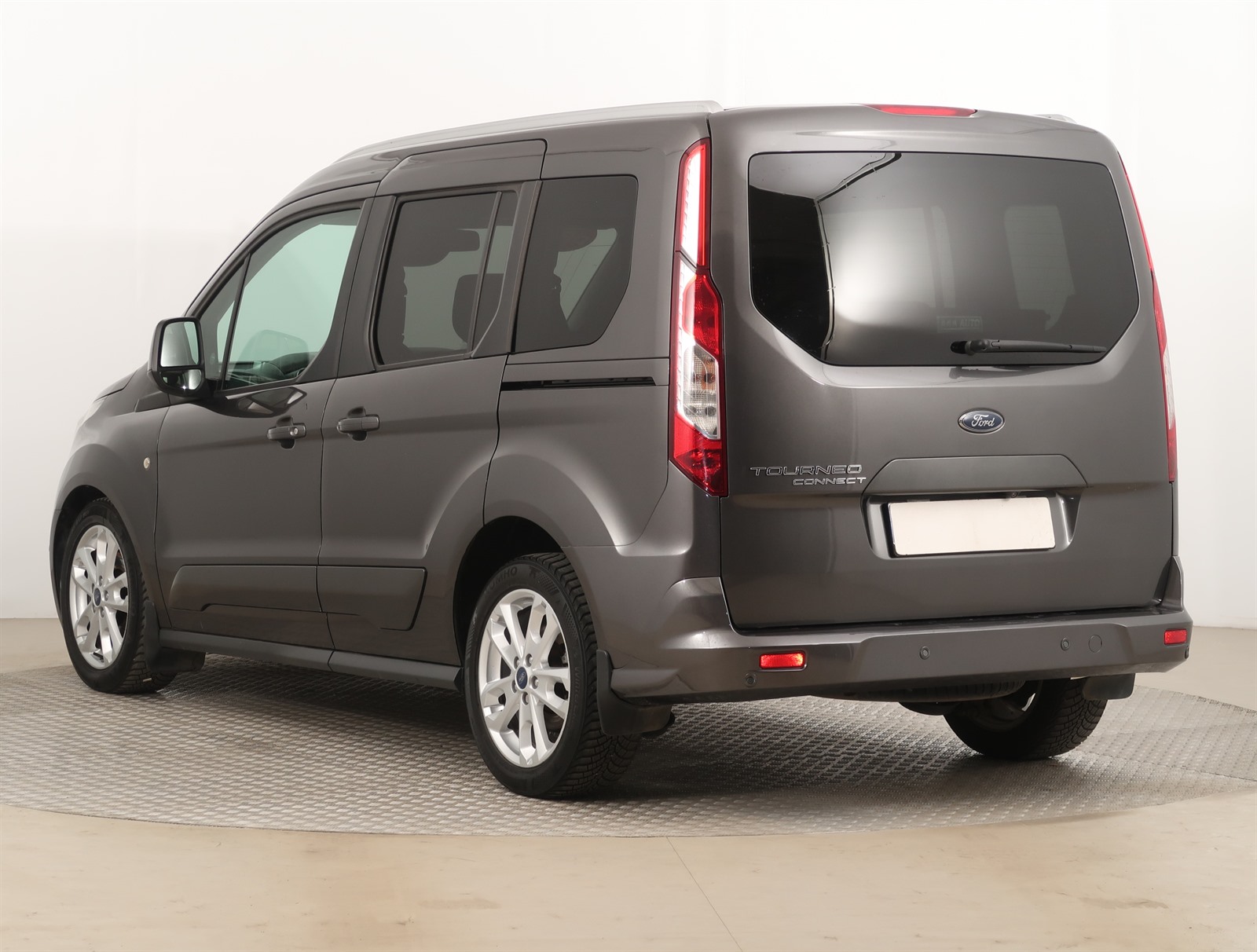 Ford Tourneo Connect, 2017 - pohled č. 5
