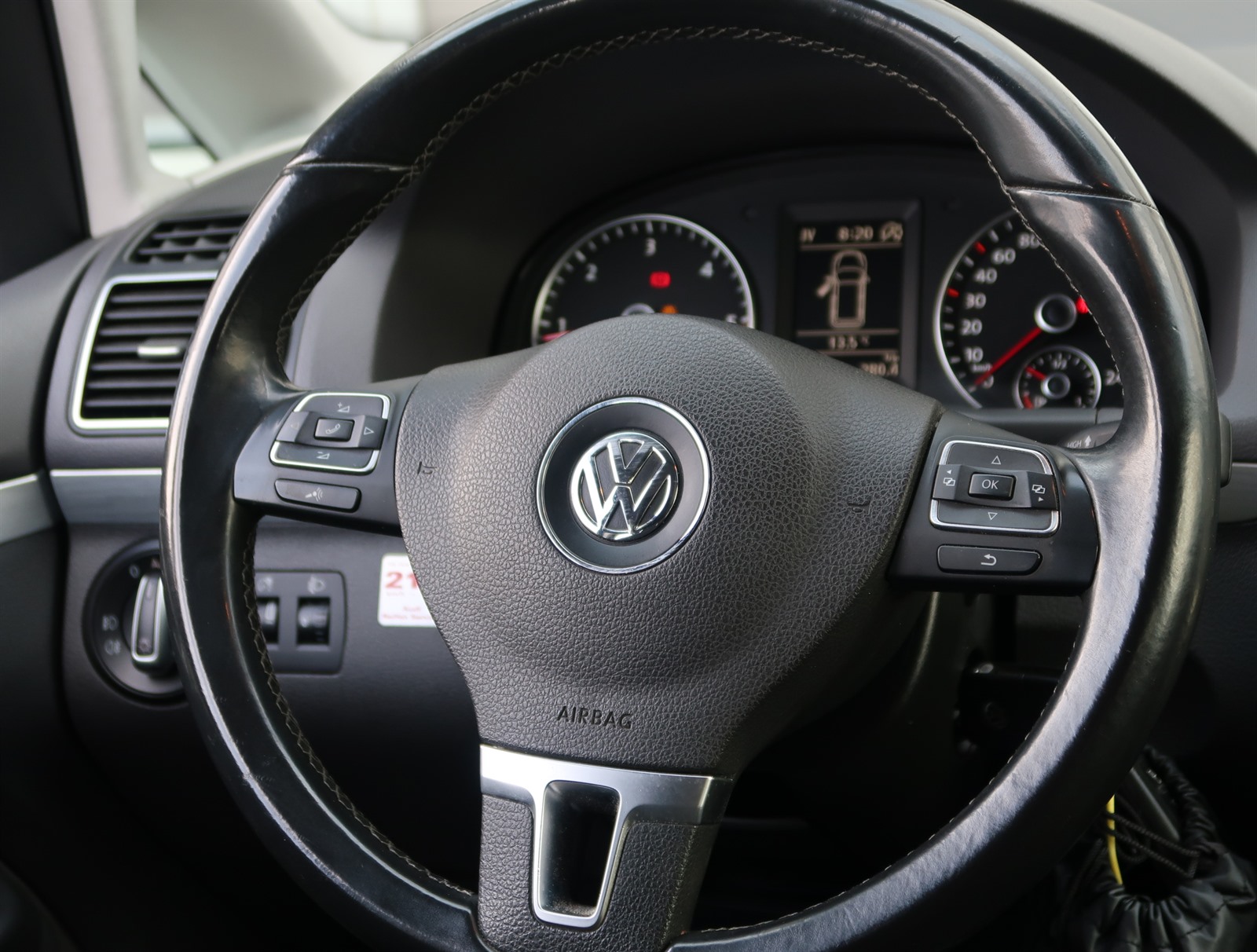Volkswagen Touran, 2012 - pohled č. 21