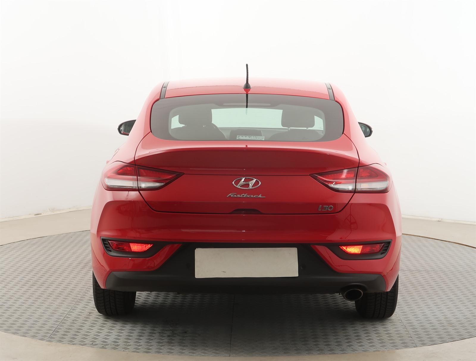 Hyundai i30 Fastback, 2018 - pohled č. 6