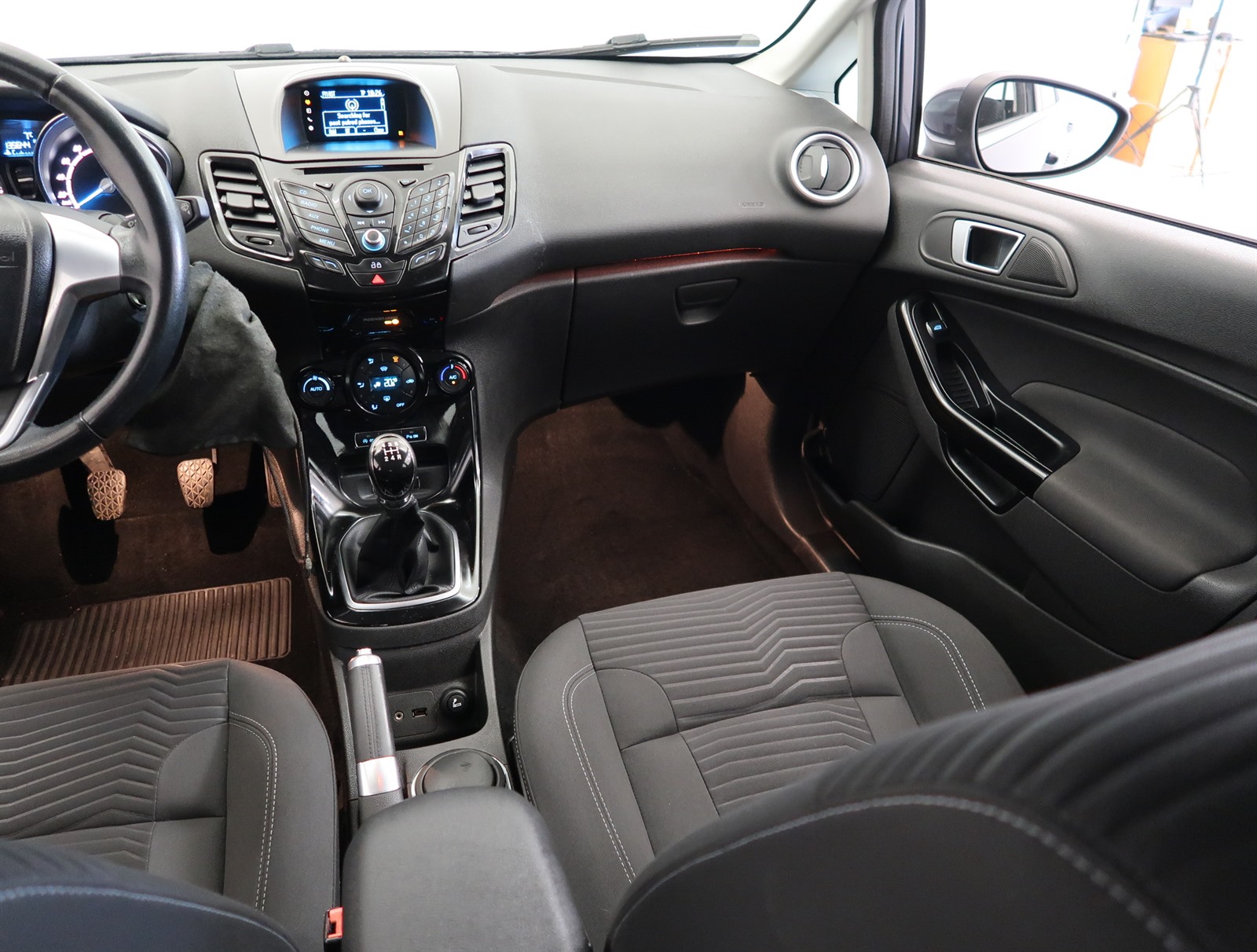 Ford Fiesta, 2013 - pohled č. 11