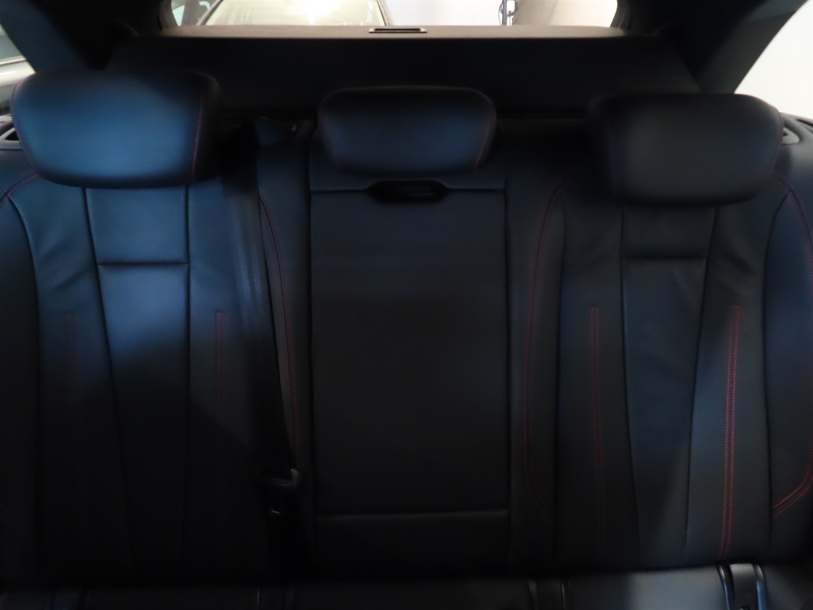 Audi A4, 2017 - pohled č. 14