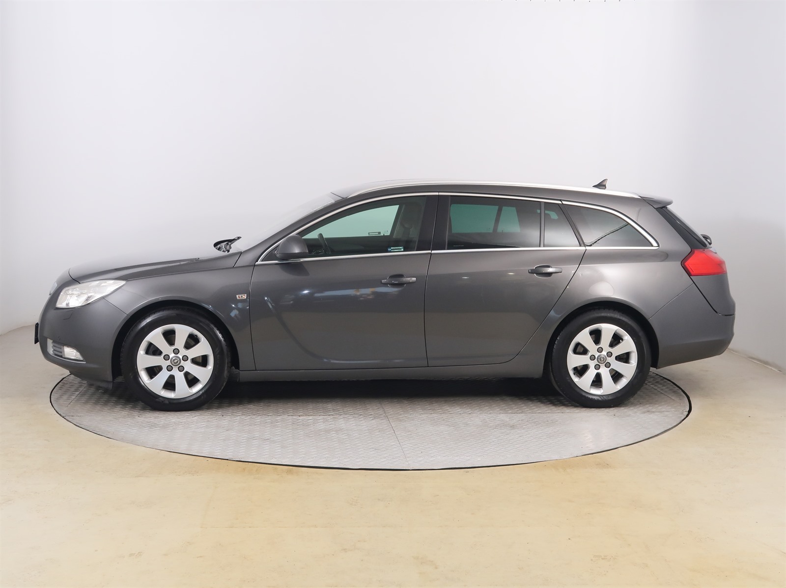 Opel Insignia, 2011 - pohled č. 4