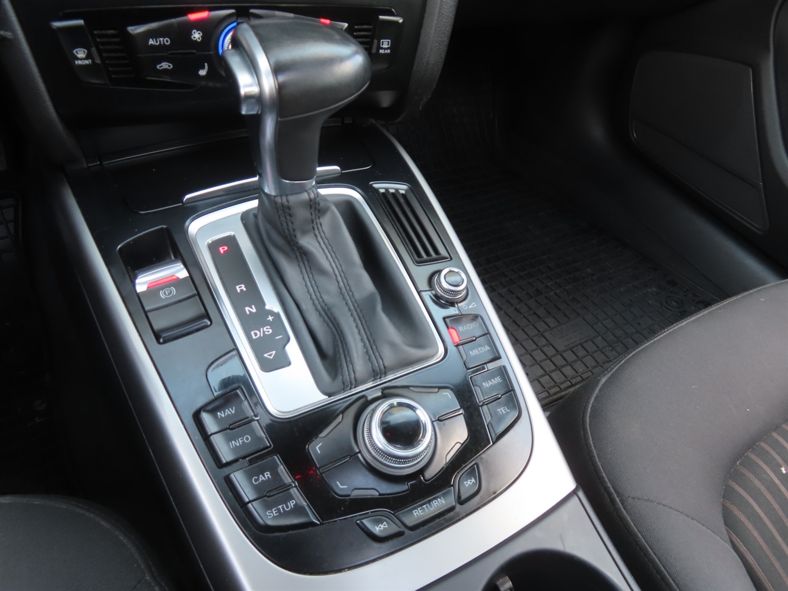Audi A4, 2014 - pohled č. 19