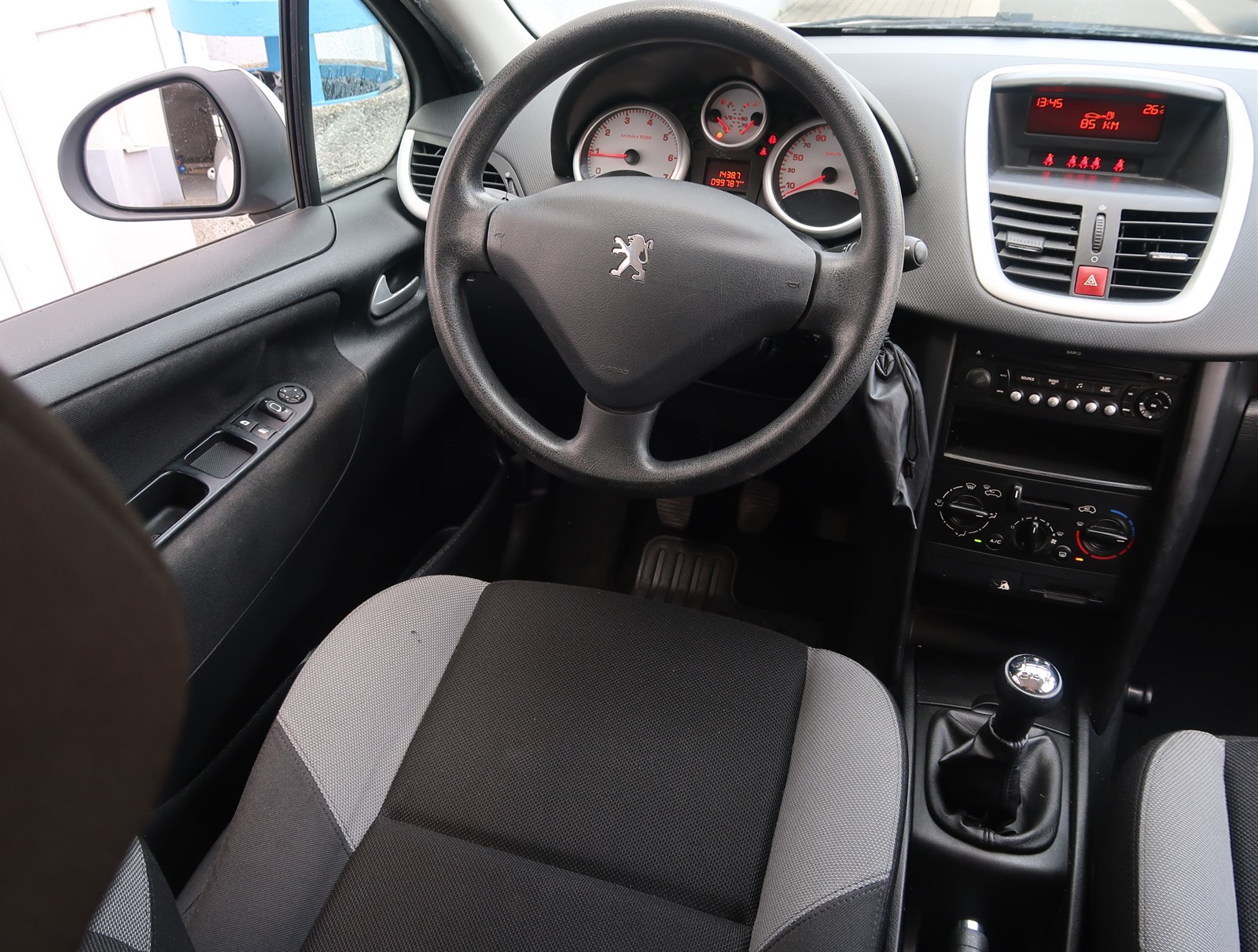 Peugeot 207, 2010 - pohled č. 9