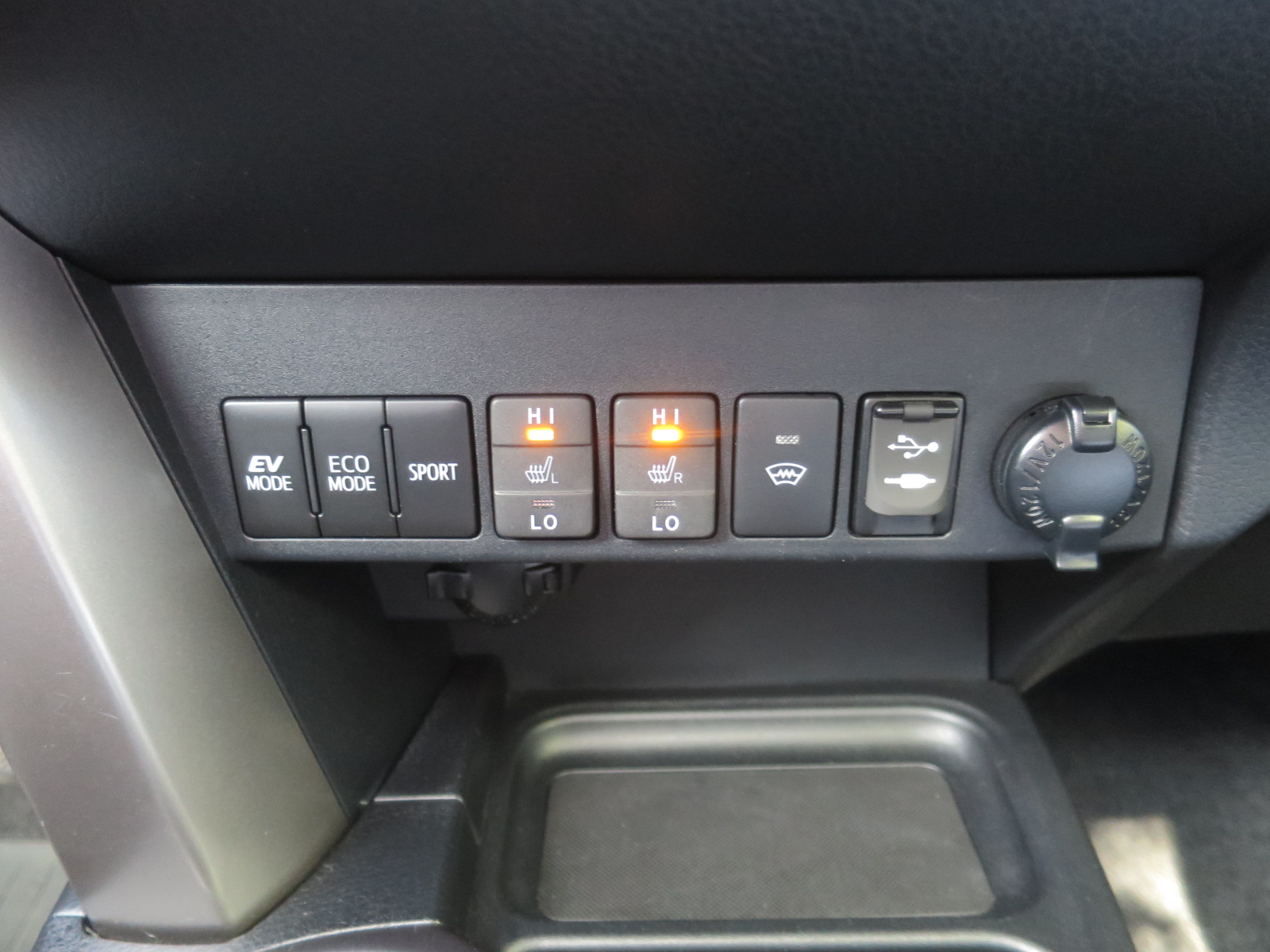 Toyota RAV 4, 2017 - pohled č. 25