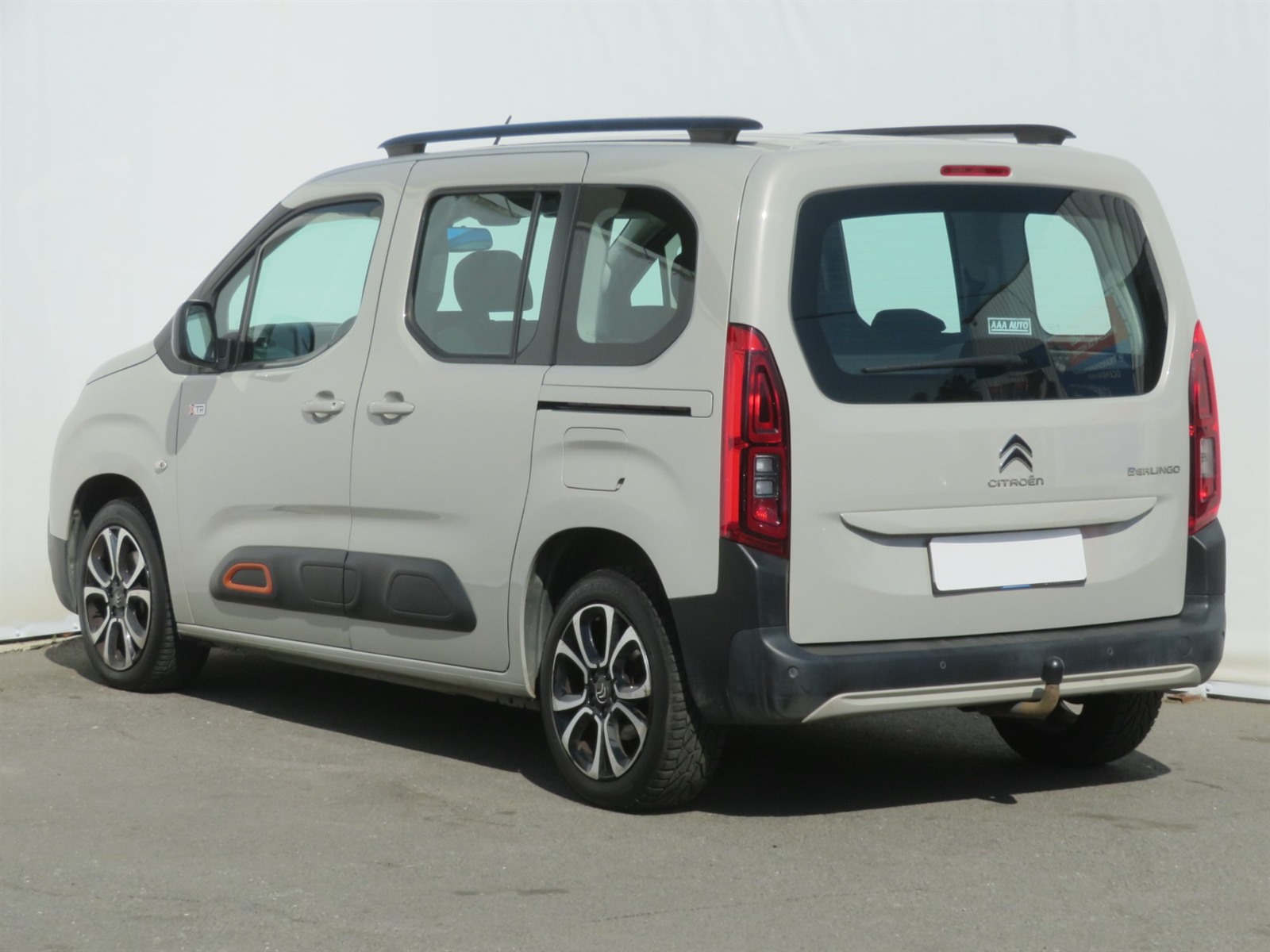 Citroën Berlingo, 2018 - pohled č. 5