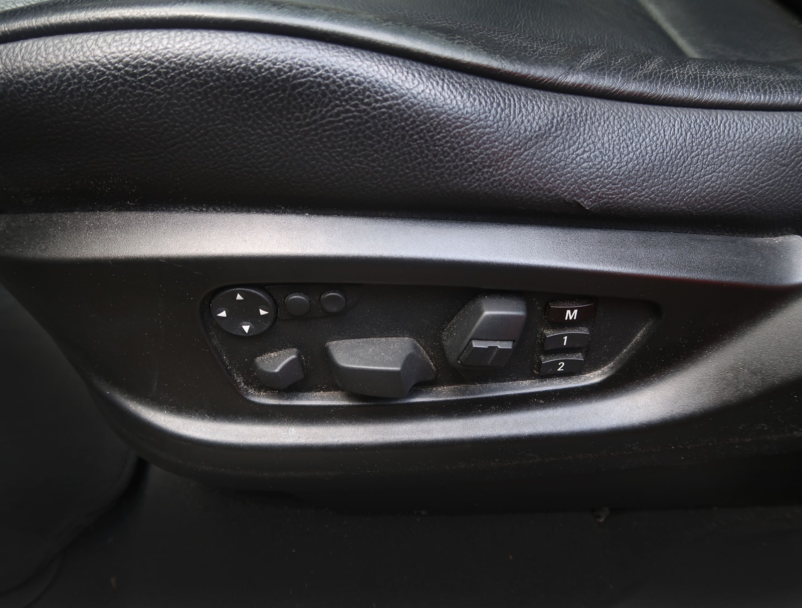 BMW X5, 2011 - pohled č. 25