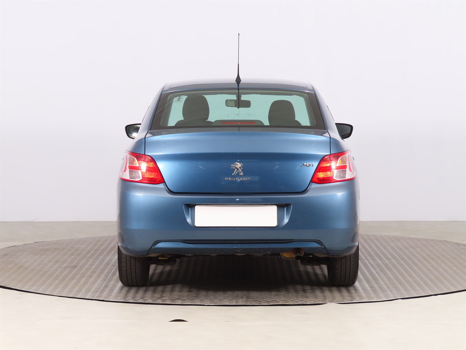 Peugeot 301, 2013 - pohled č. 6