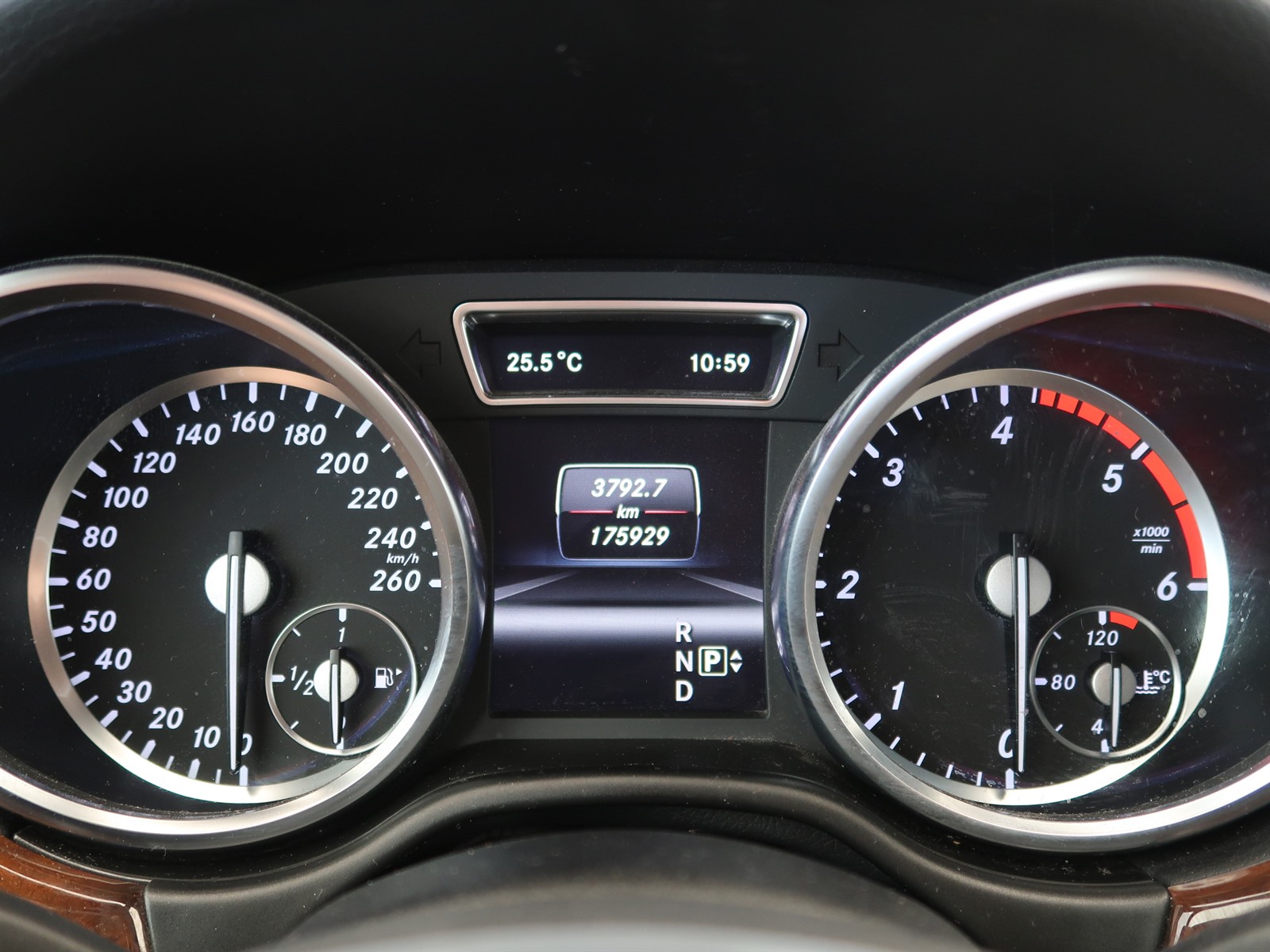Mercedes-Benz ML, 2012 - pohled č. 17
