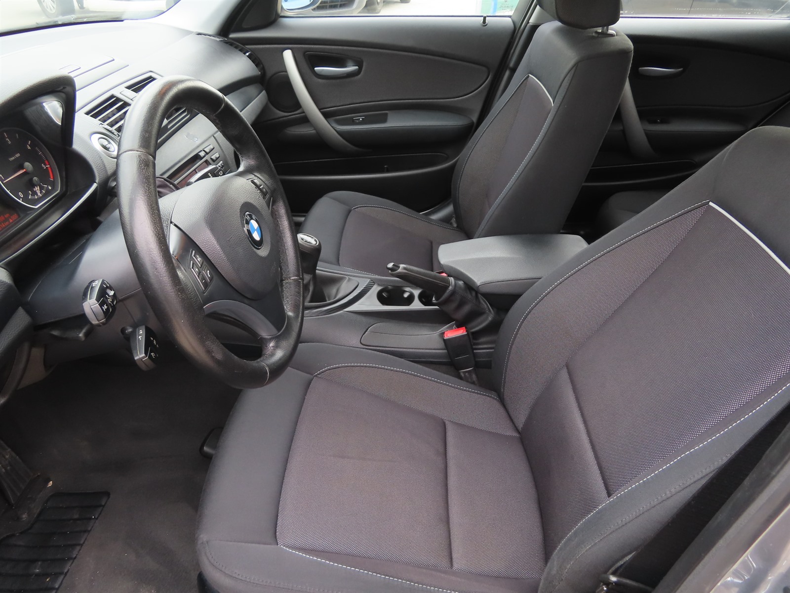BMW 1, 2008 - pohled č. 16