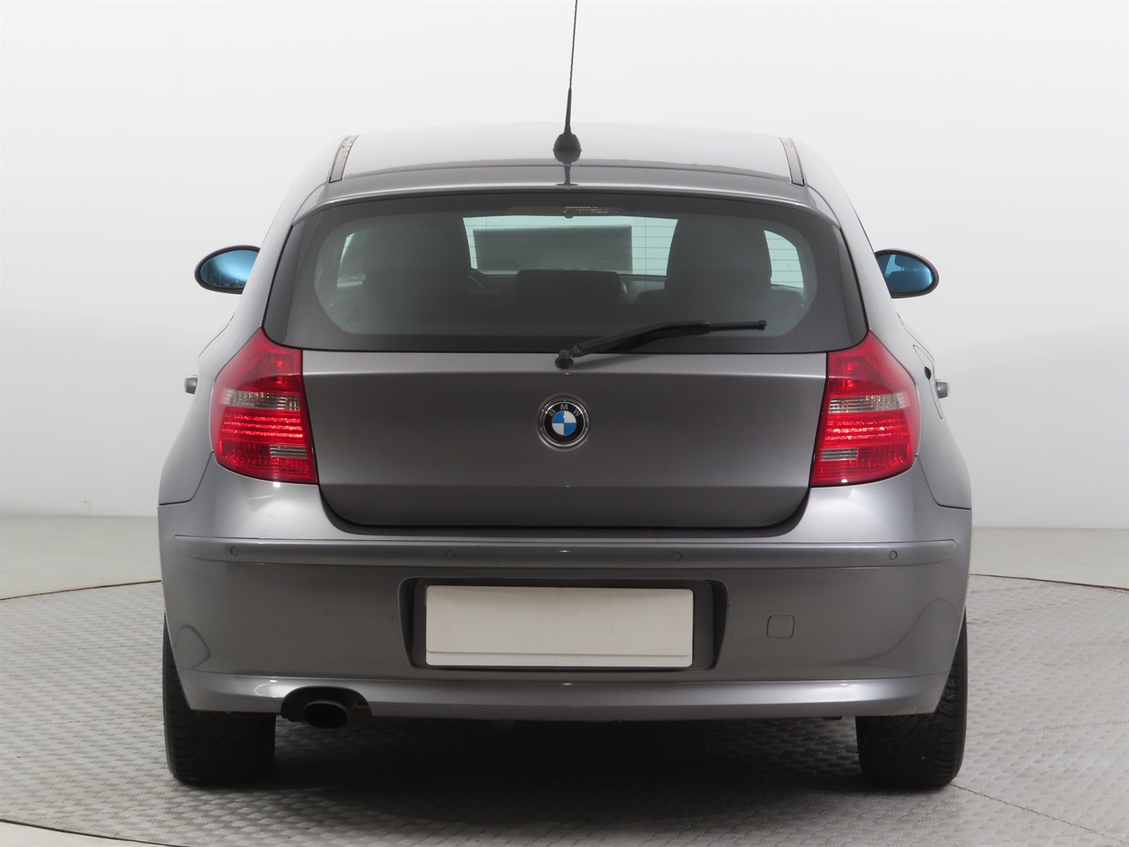 BMW 1, 2008 - pohled č. 6