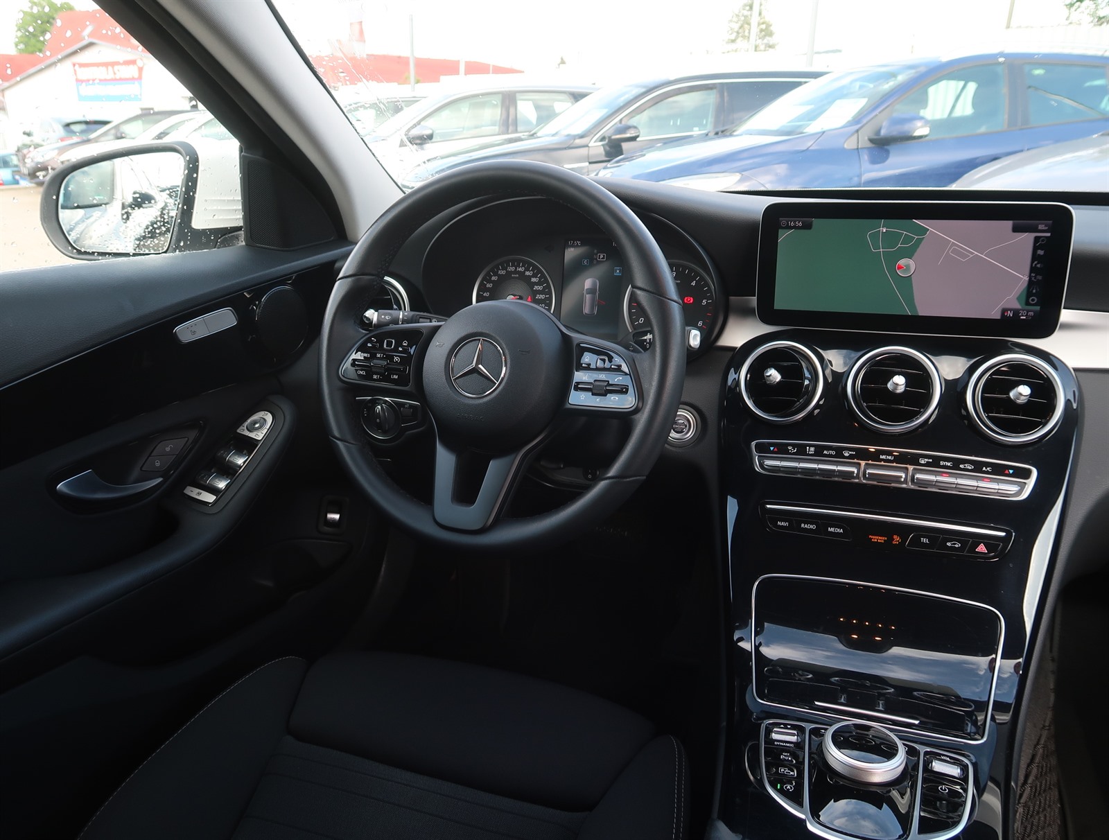 Mercedes-Benz C, 2019 - pohled č. 9