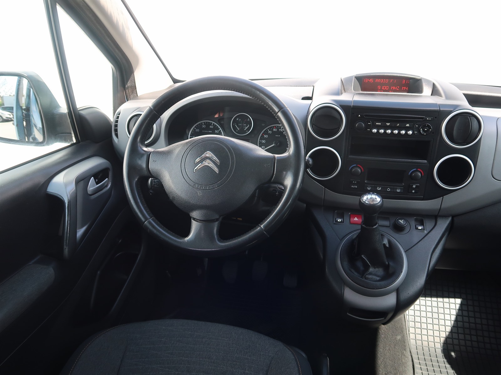 Citroën Berlingo, 2016 - pohled č. 9