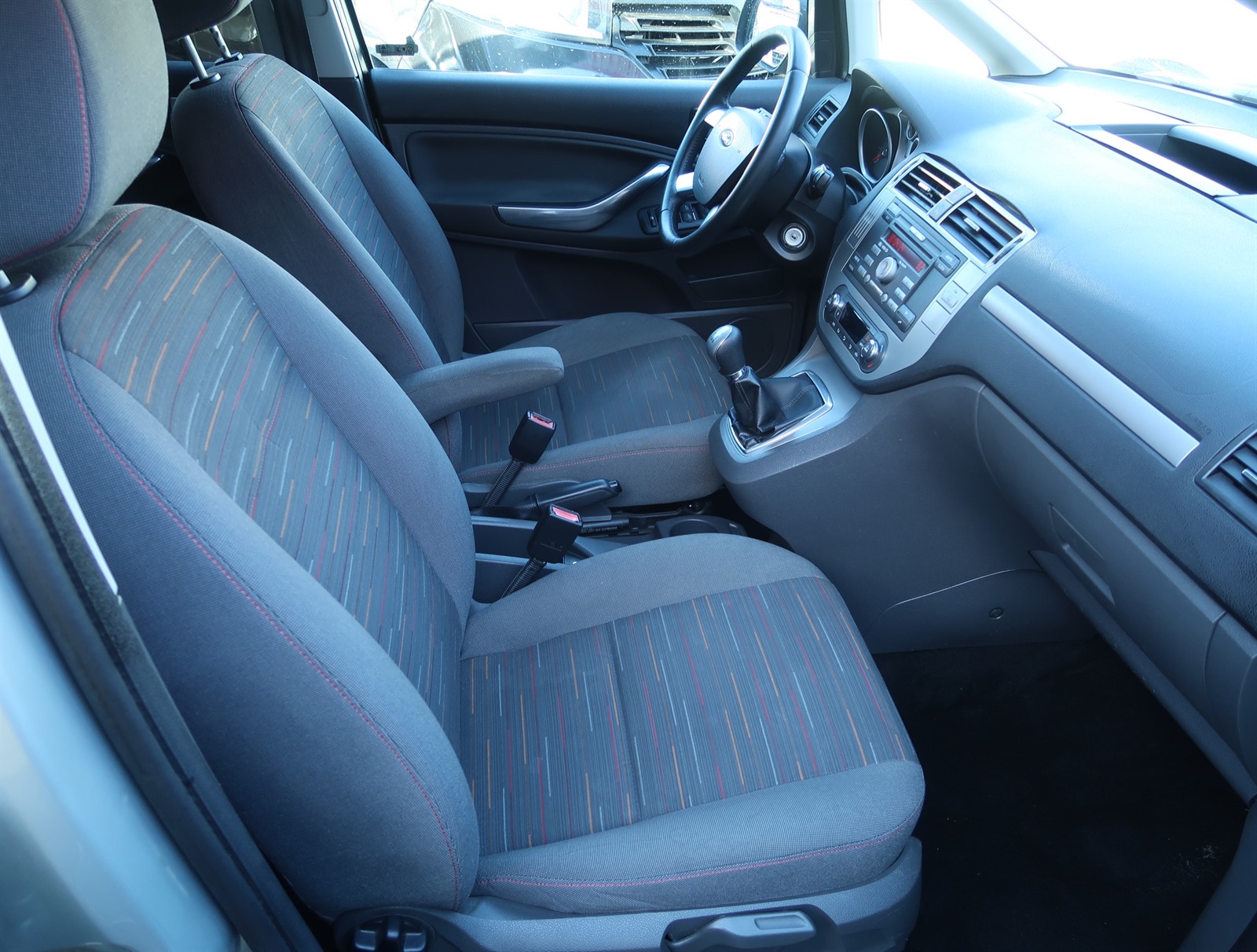 Ford C-MAX, 2010 - pohled č. 12