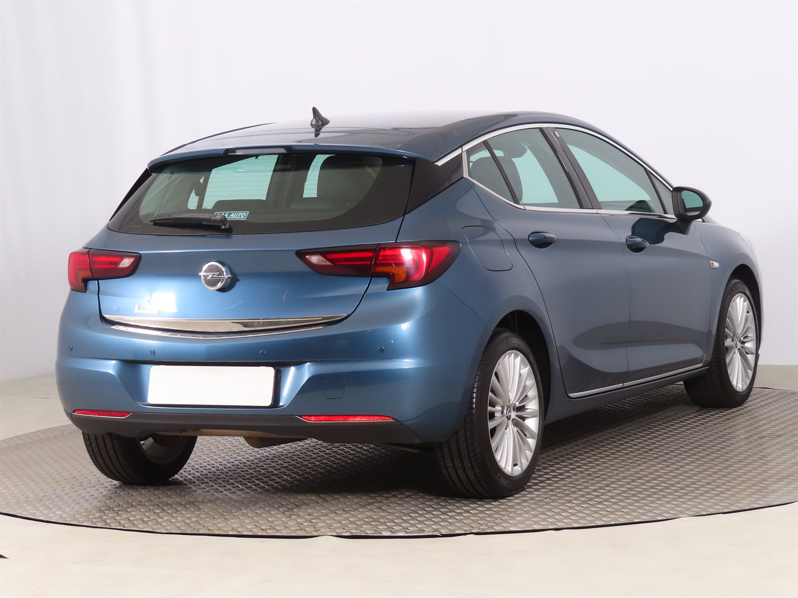 Opel Astra, 2015 - pohled č. 7