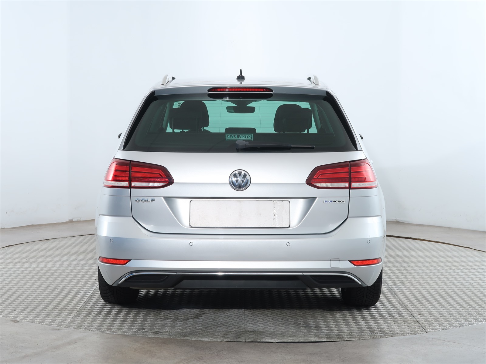 Volkswagen Golf, 2020 - pohled č. 6