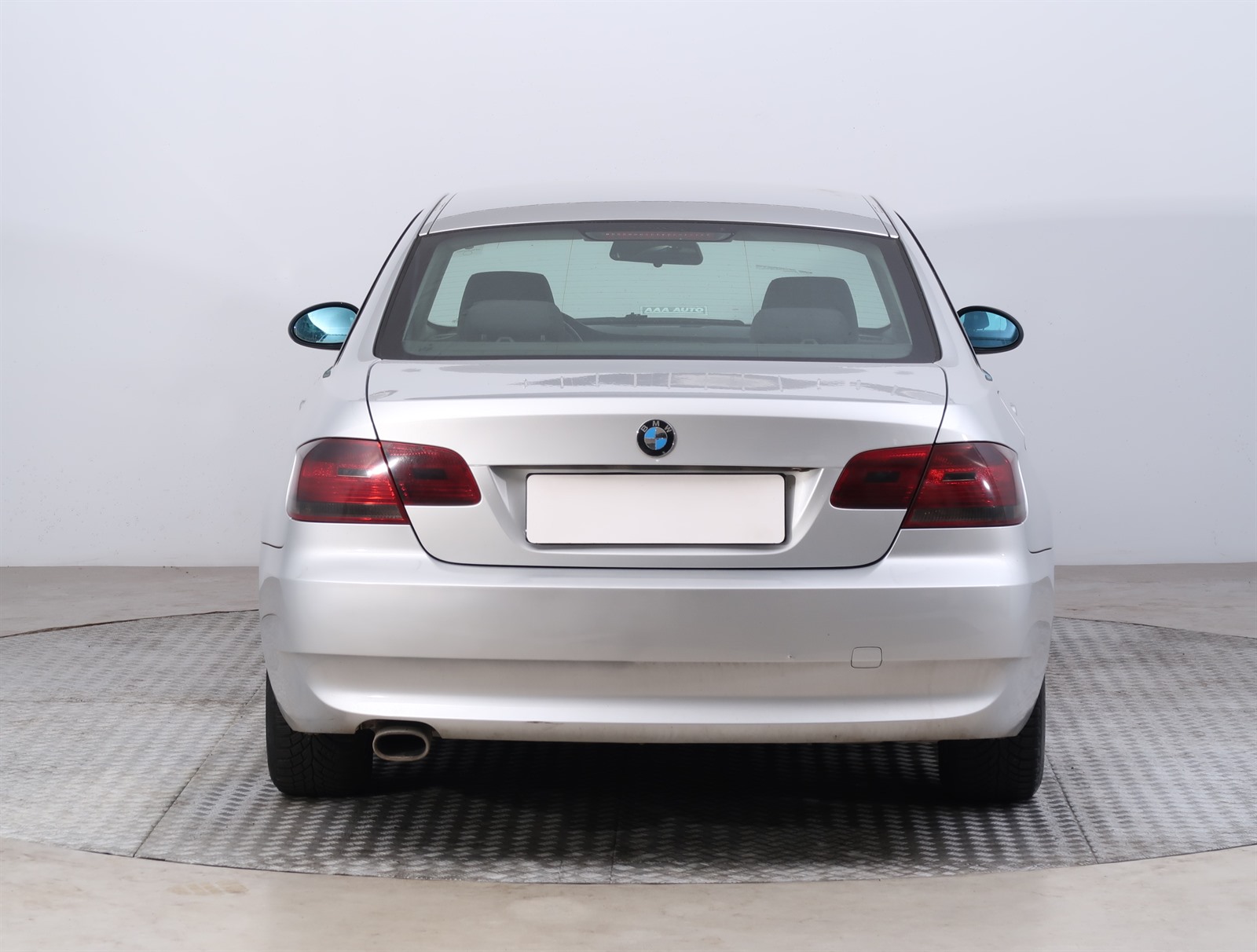 BMW Řada 3, 2009 - pohled č. 6