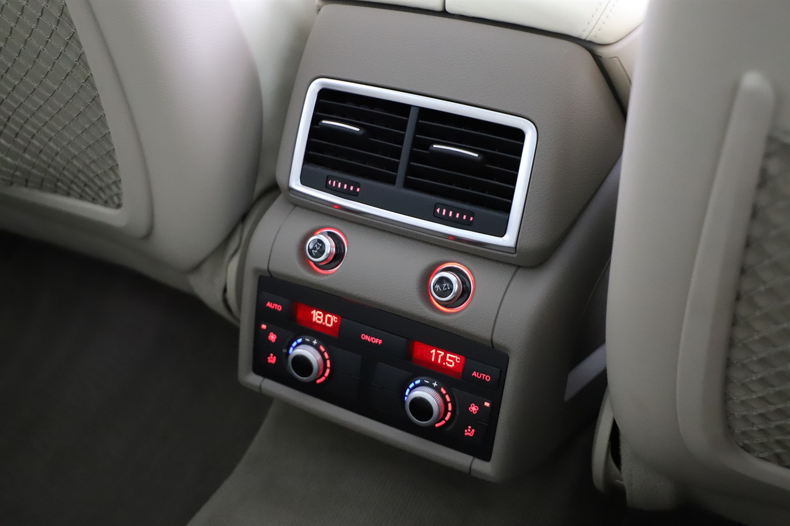 Audi Q7, 2014 - pohled č. 16