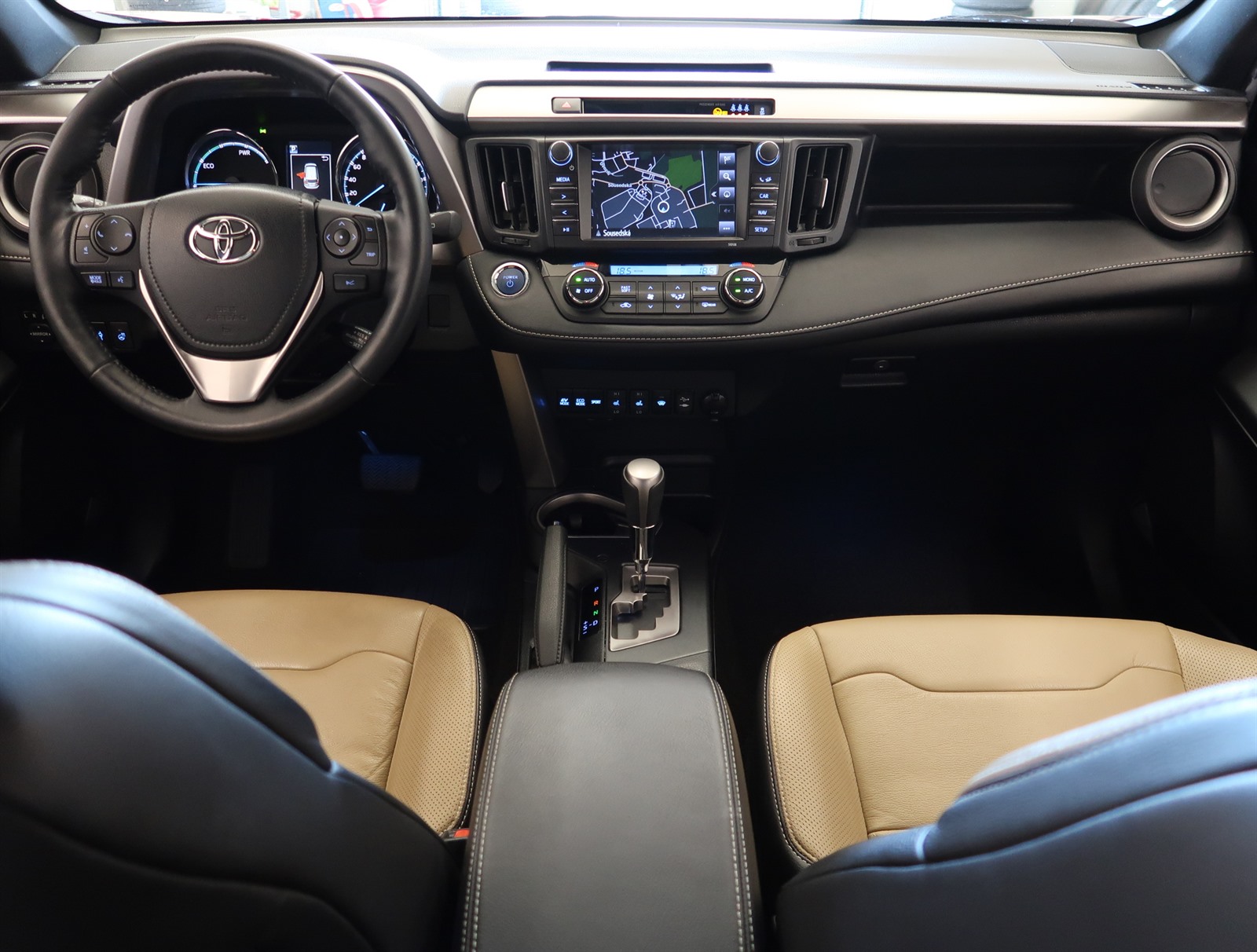 Toyota RAV 4, 2018 - pohled č. 10
