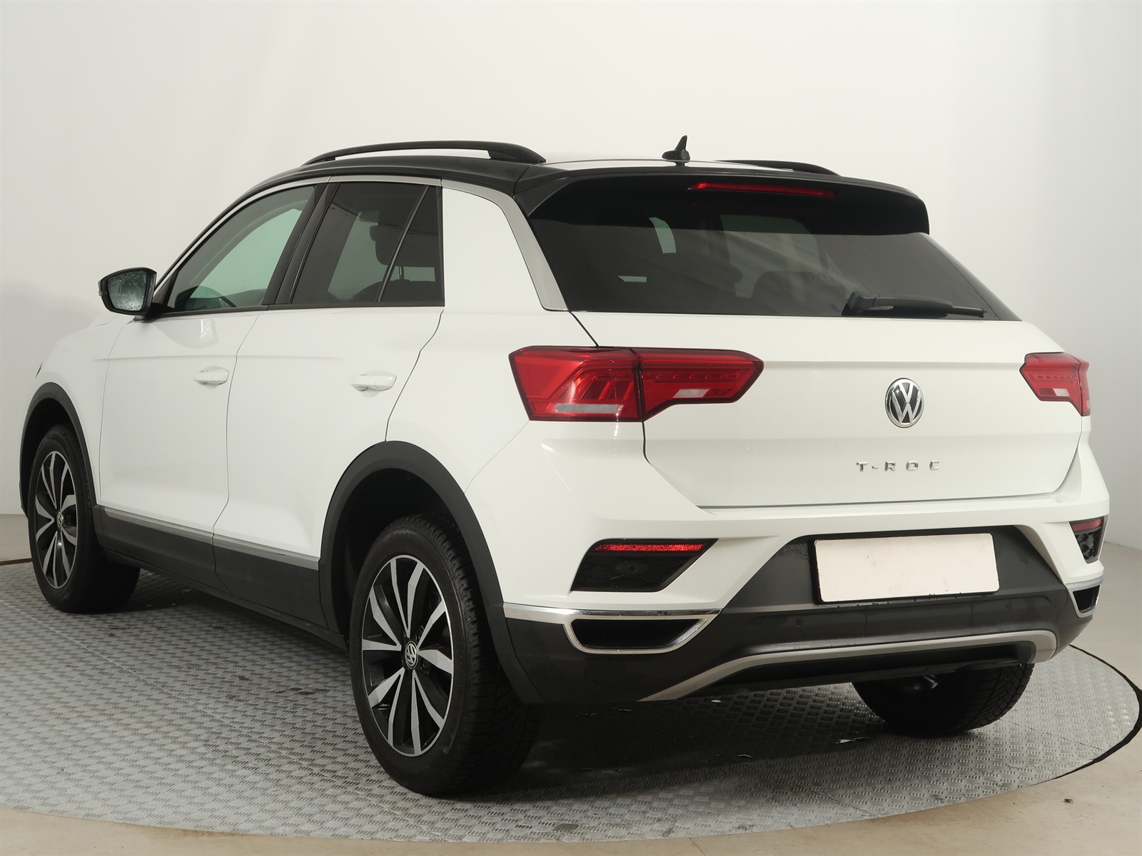 Volkswagen T-Roc, 2019 - pohled č. 5