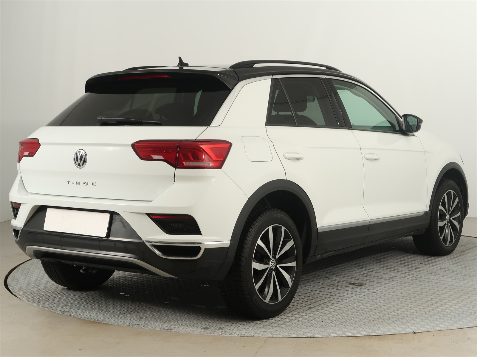 Volkswagen T-Roc, 2019 - pohled č. 7