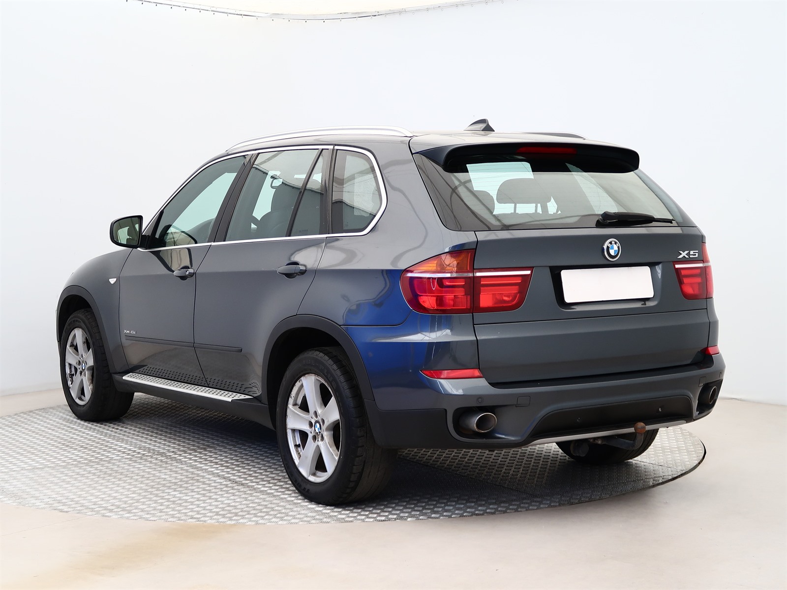 BMW X5, 2010 - pohled č. 5