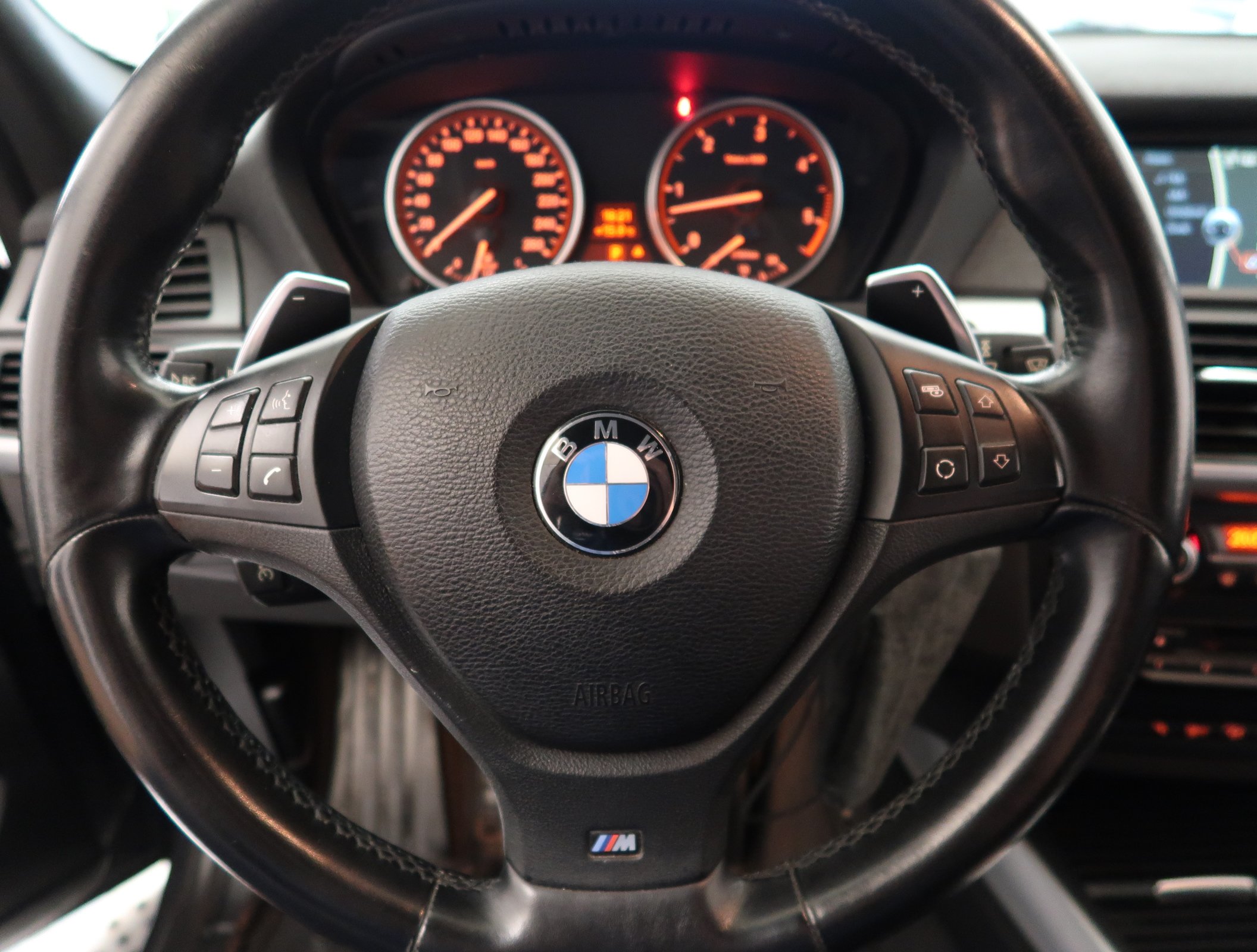 BMW X5, 2012 - pohled č. 27