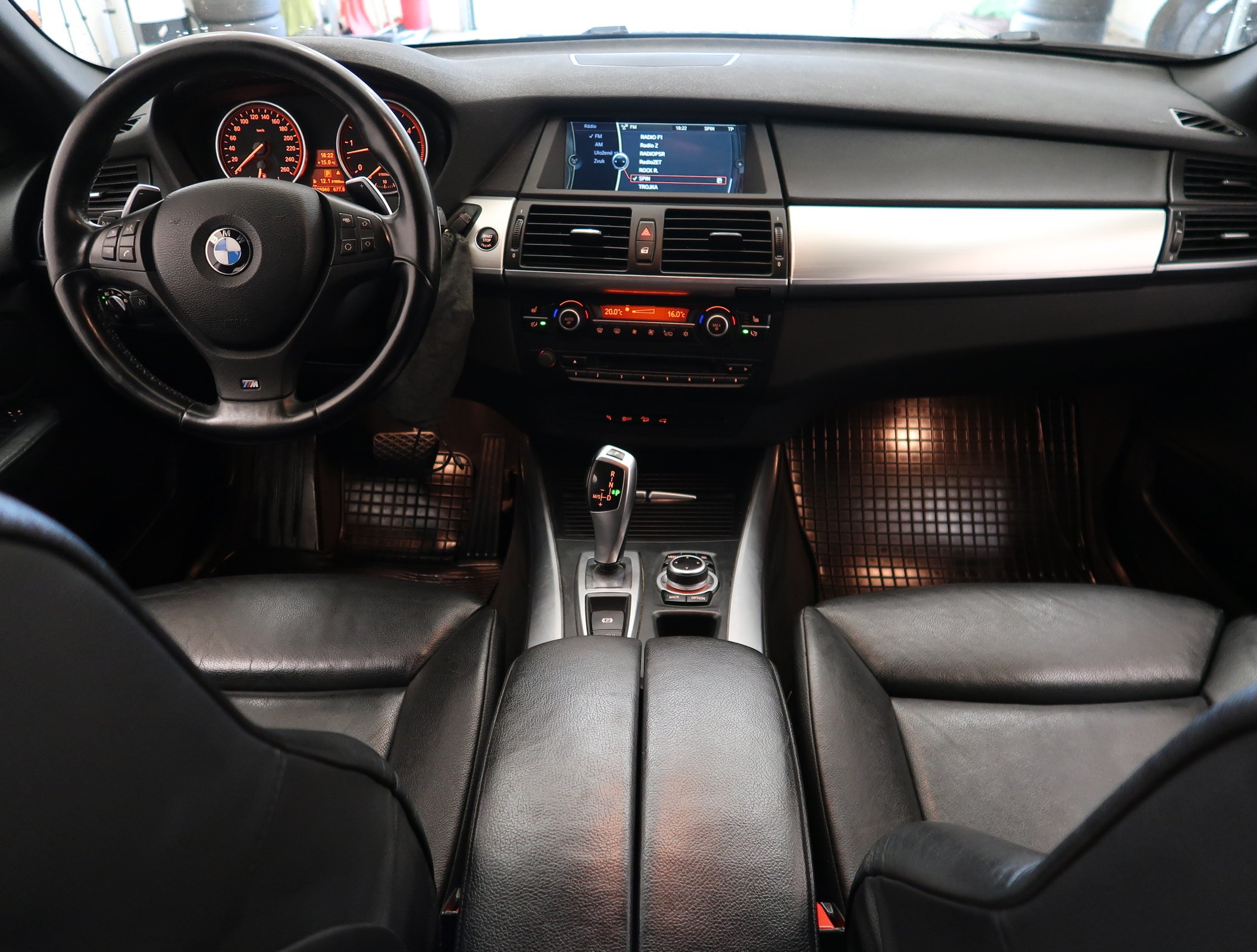 BMW X5, 2012 - pohled č. 10
