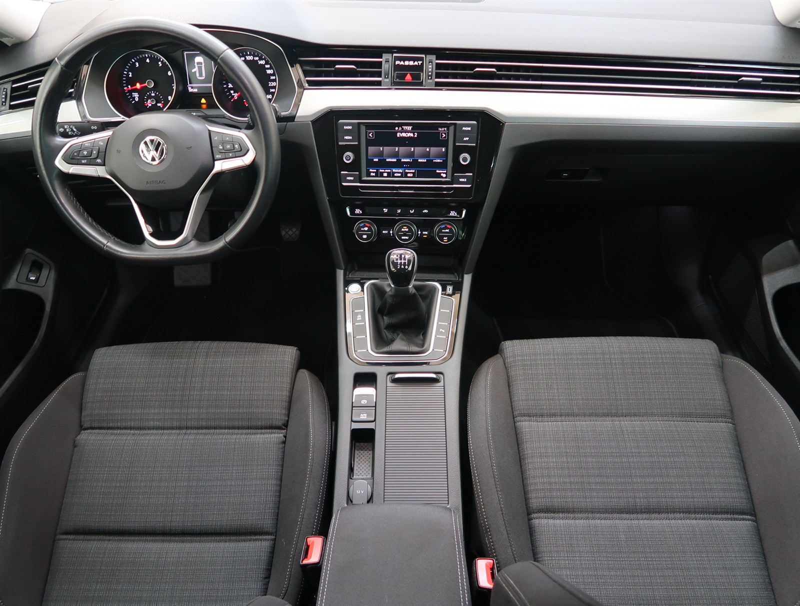 Volkswagen Passat, 2020 - pohled č. 10