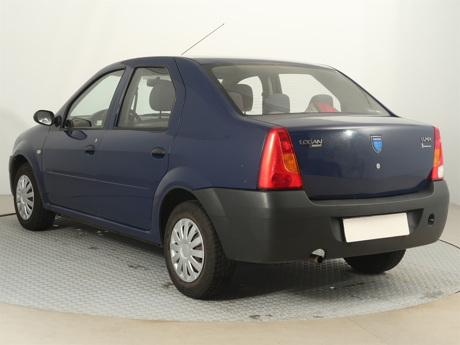 Dacia Logan, 2005 - pohled č. 5