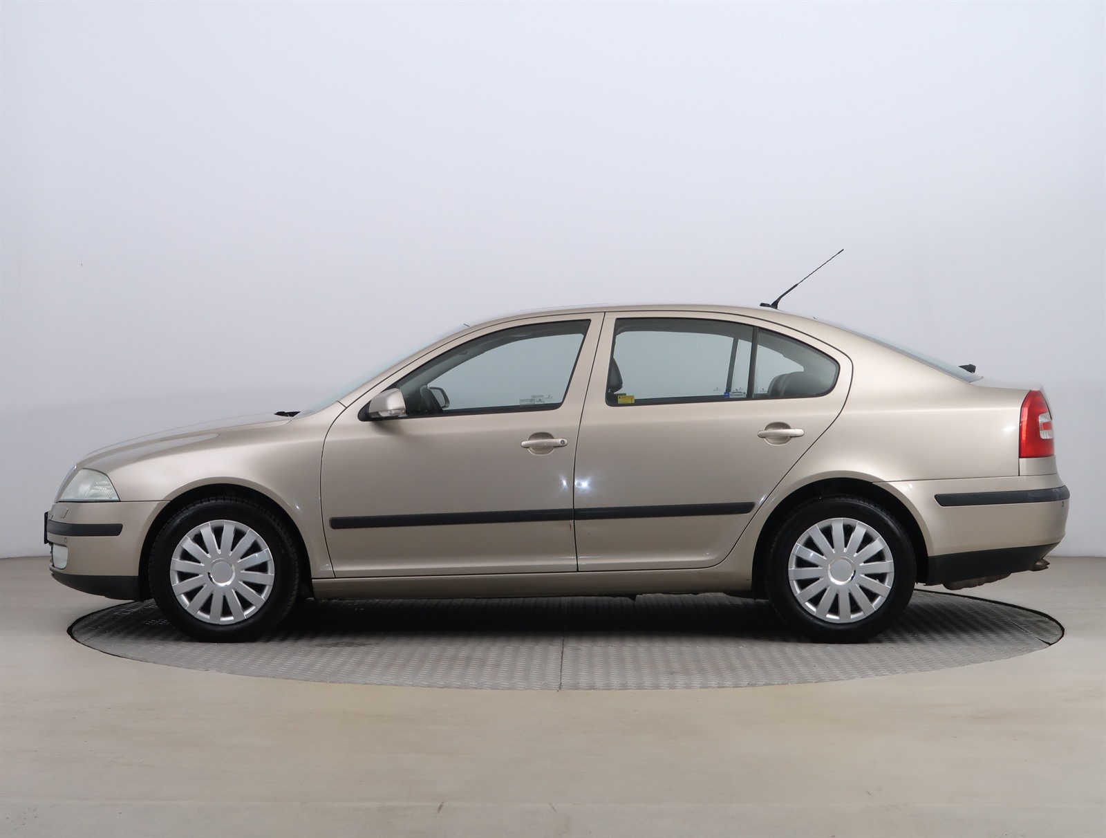 Škoda Octavia, 2004 - pohled č. 4
