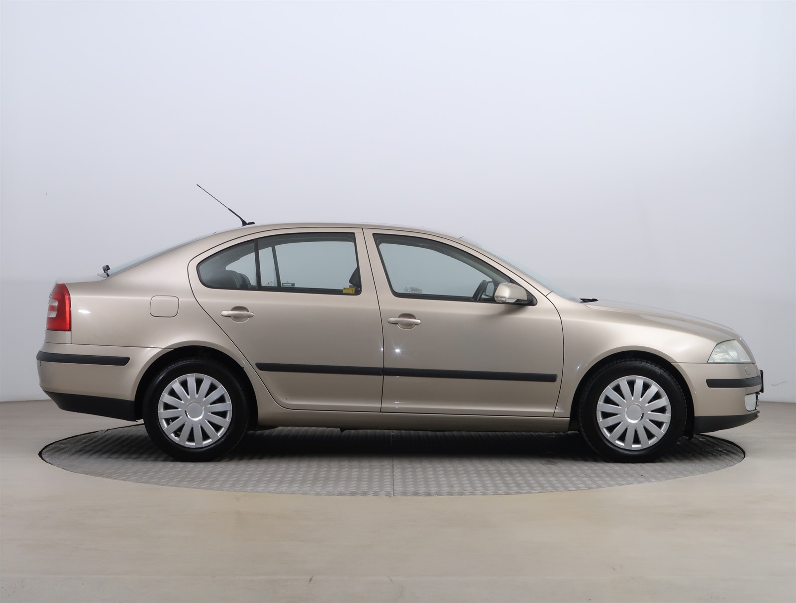 Škoda Octavia, 2004 - pohled č. 8