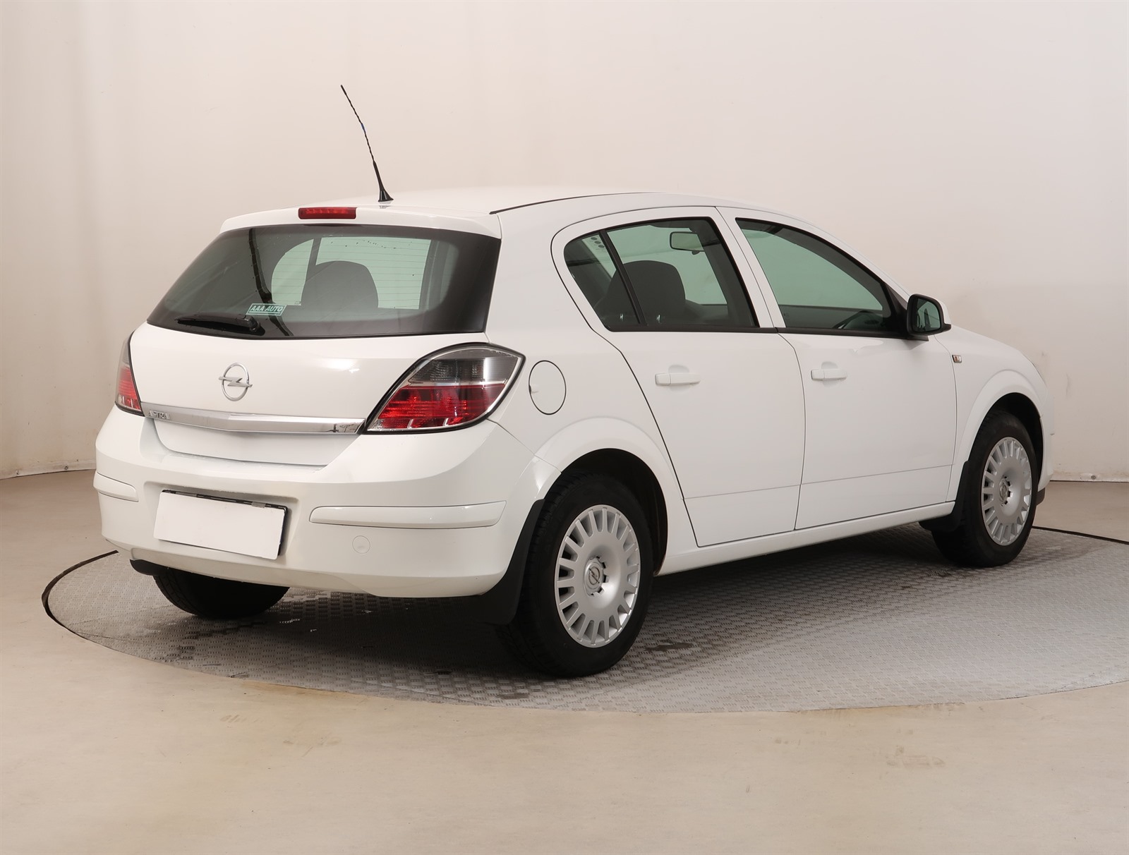 Opel Astra, 2013 - pohled č. 7