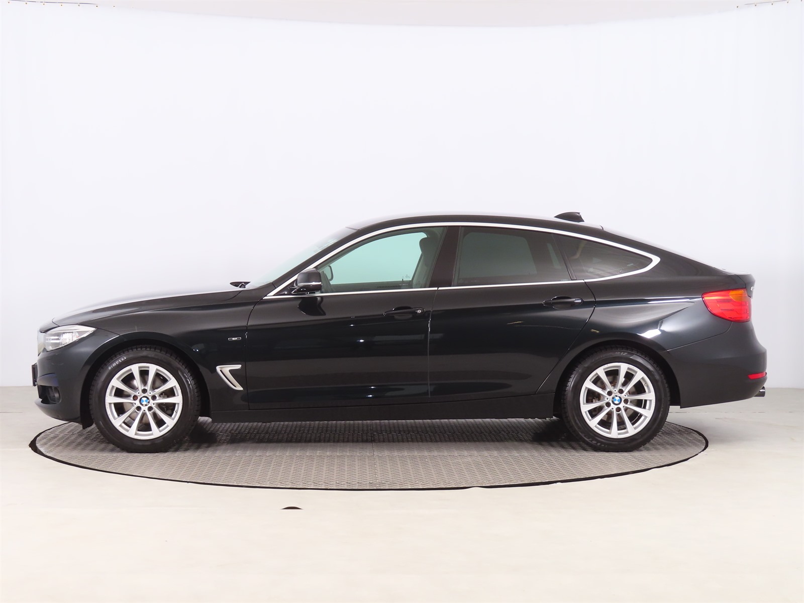 BMW 3GT, 2014 - pohled č. 4
