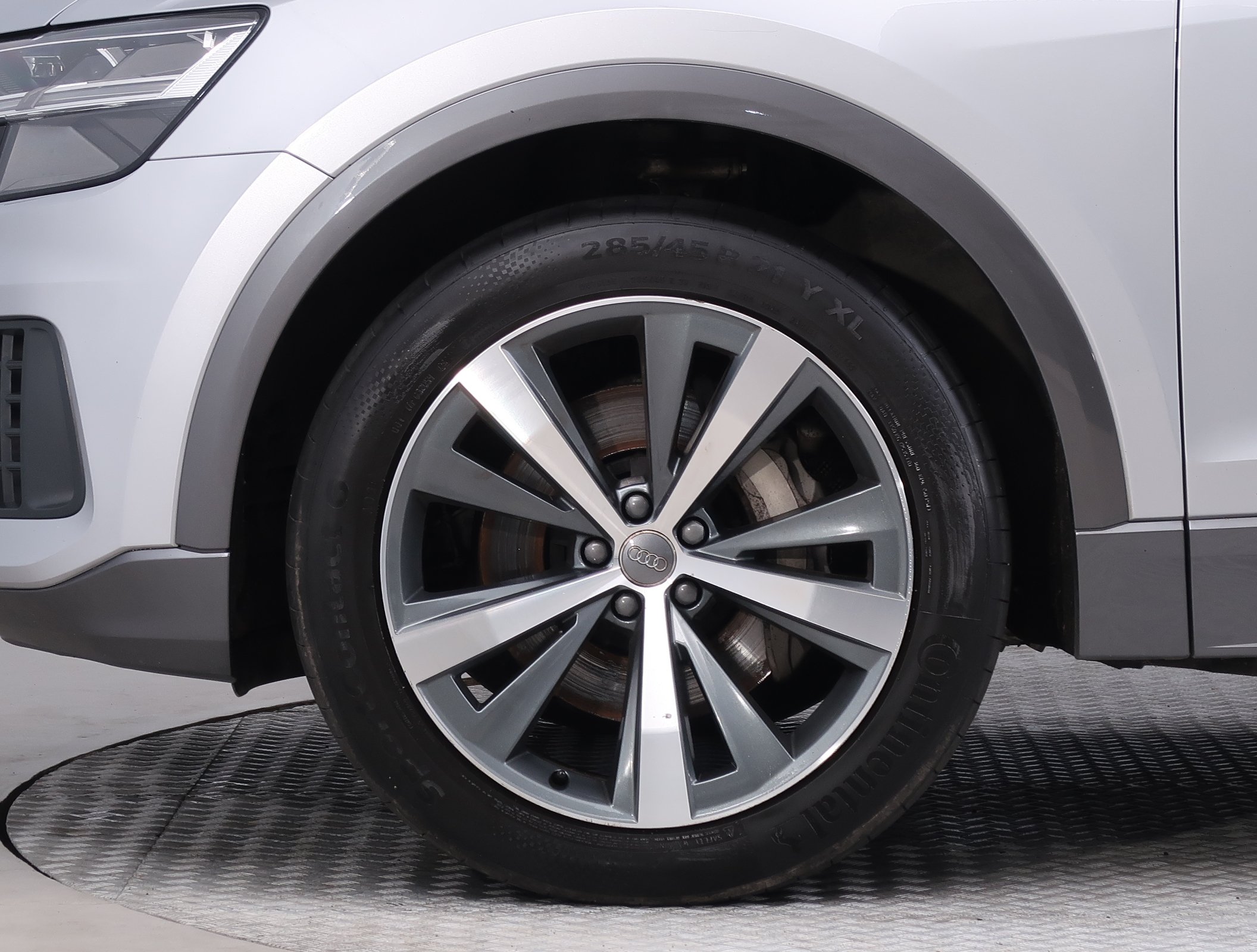 Audi Q8, 2019 - pohled č. 21