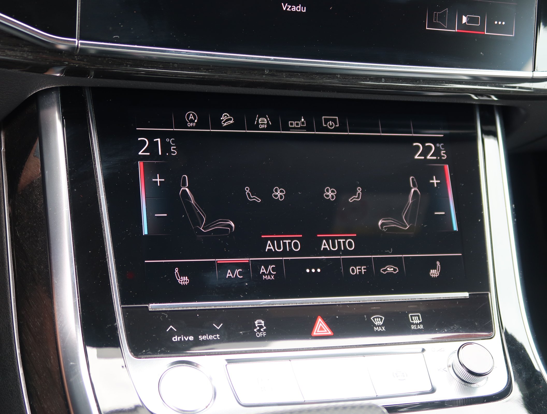 Audi Q8, 2019 - pohled č. 27