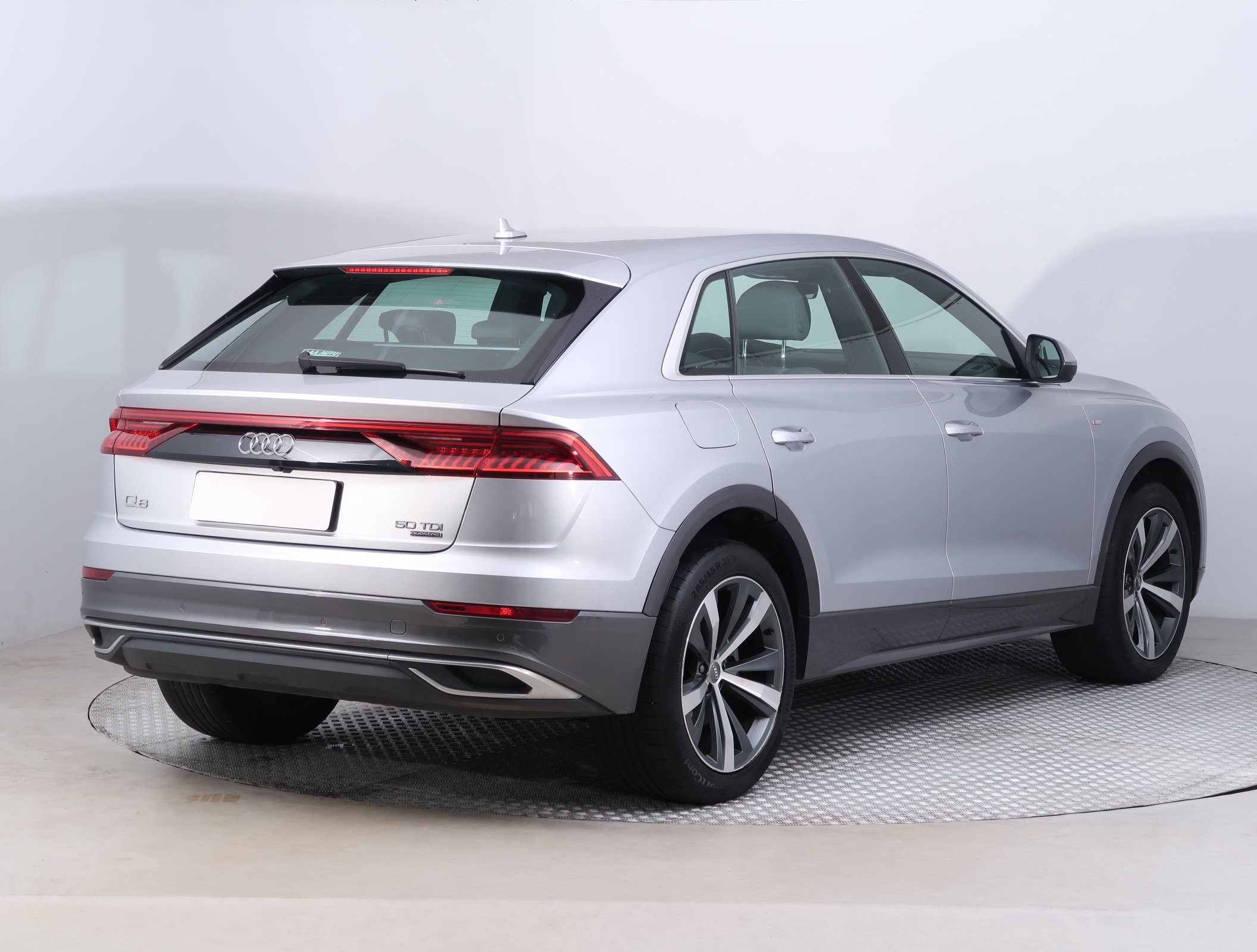 Audi Q8, 2019 - pohled č. 7