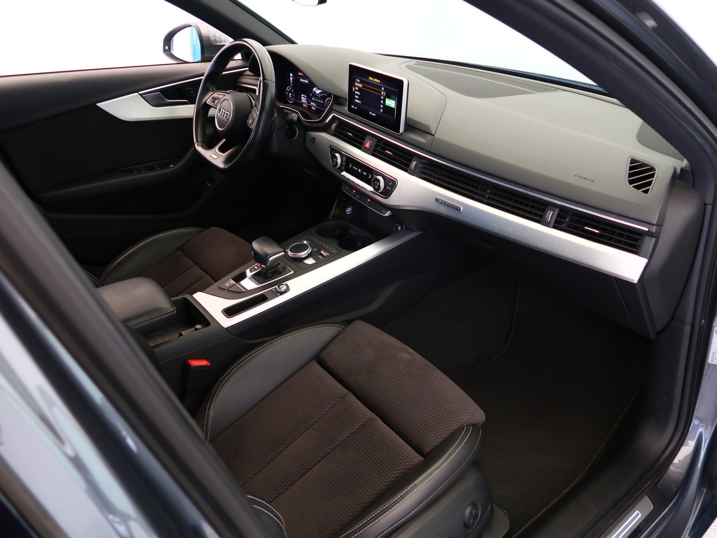 Audi A4, 2017 - pohled č. 30