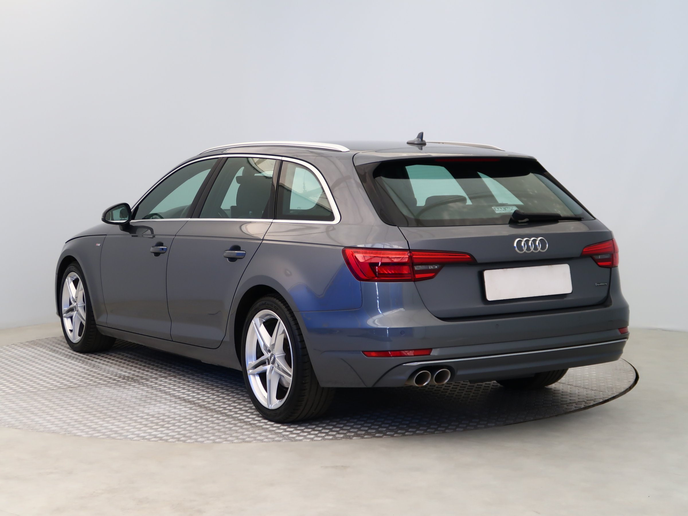 Audi A4, 2017 - pohled č. 5