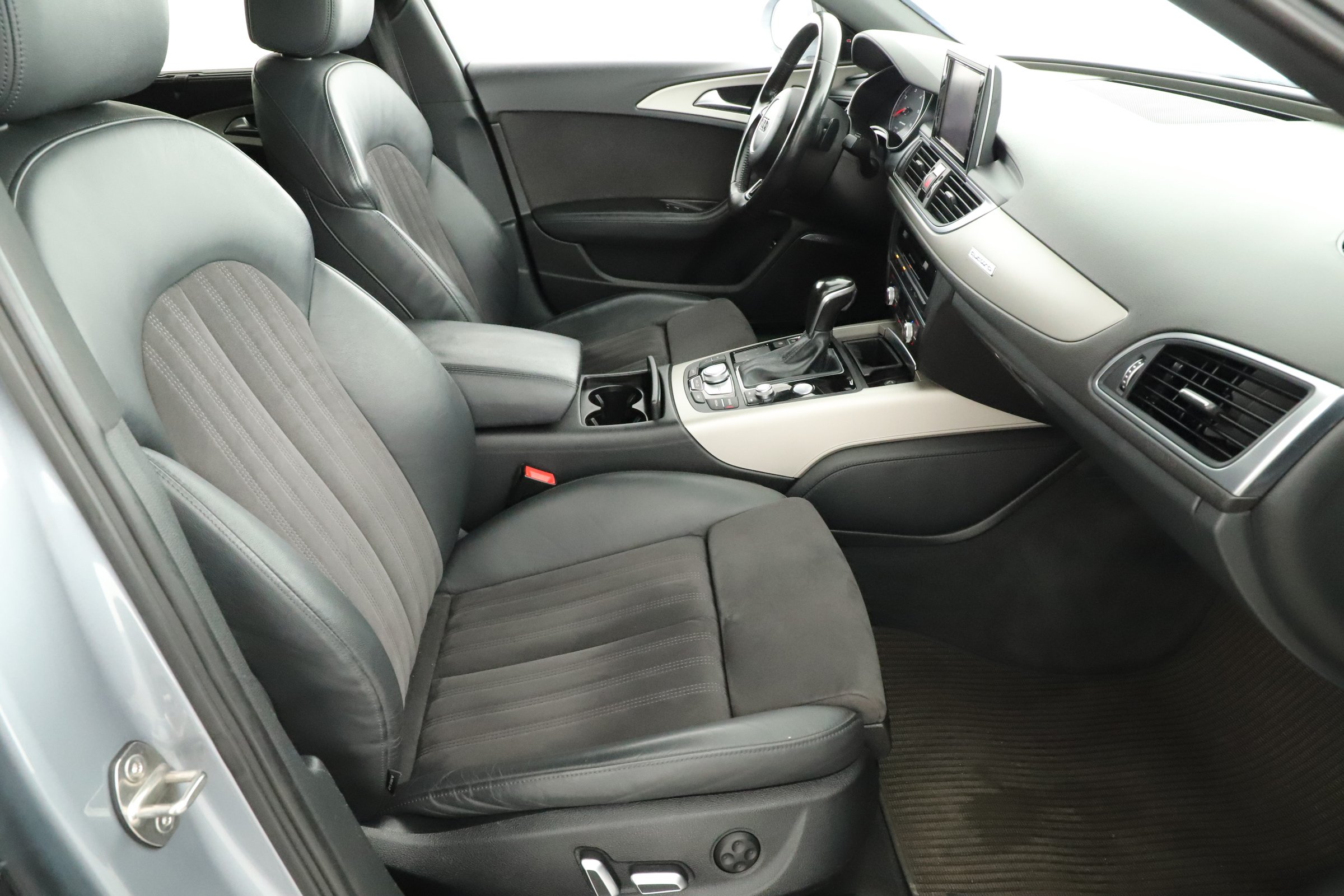 Audi A6 Allroad, 2016 - pohled č. 10