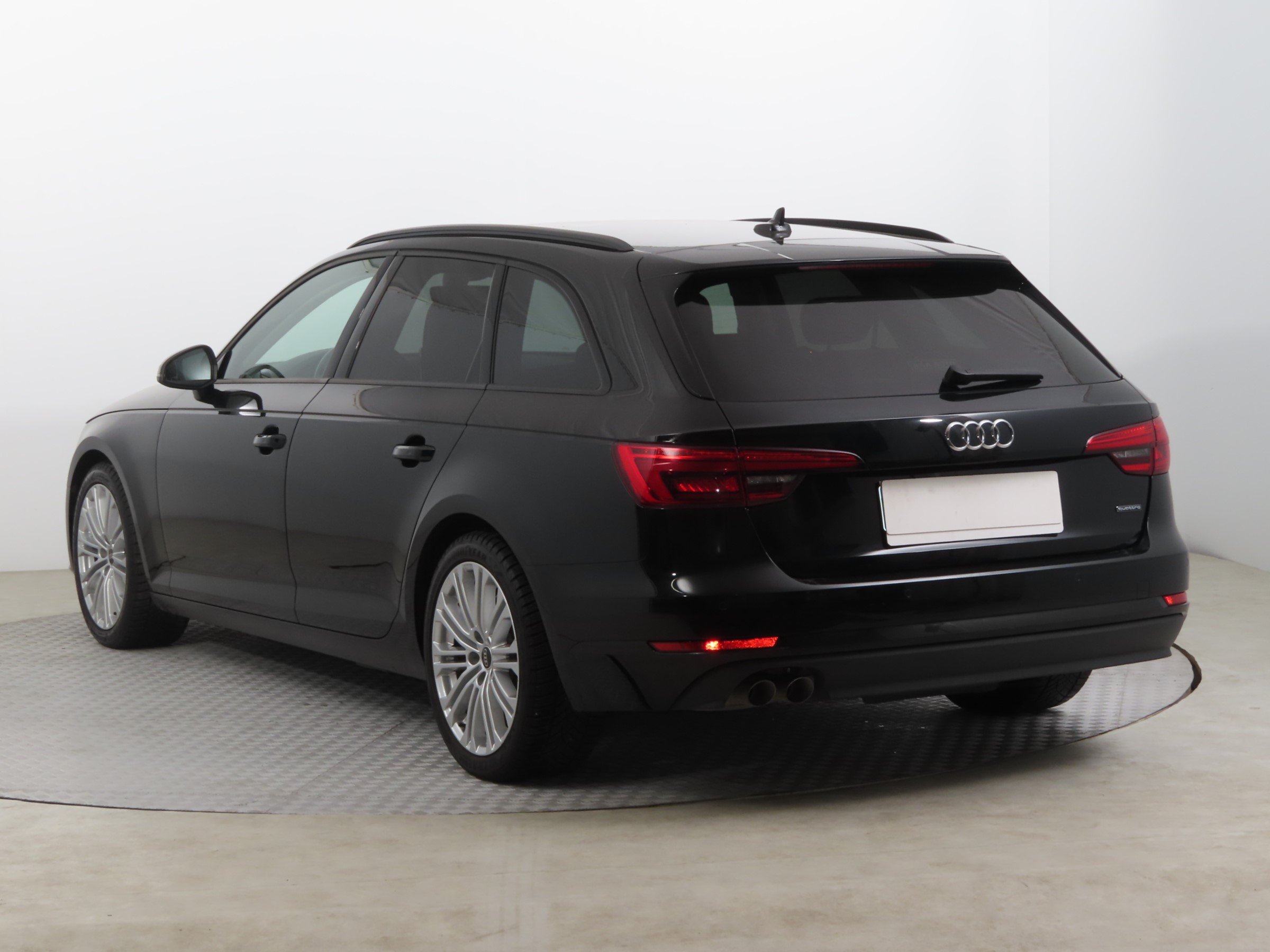 Audi A4, 2016 - pohled č. 5