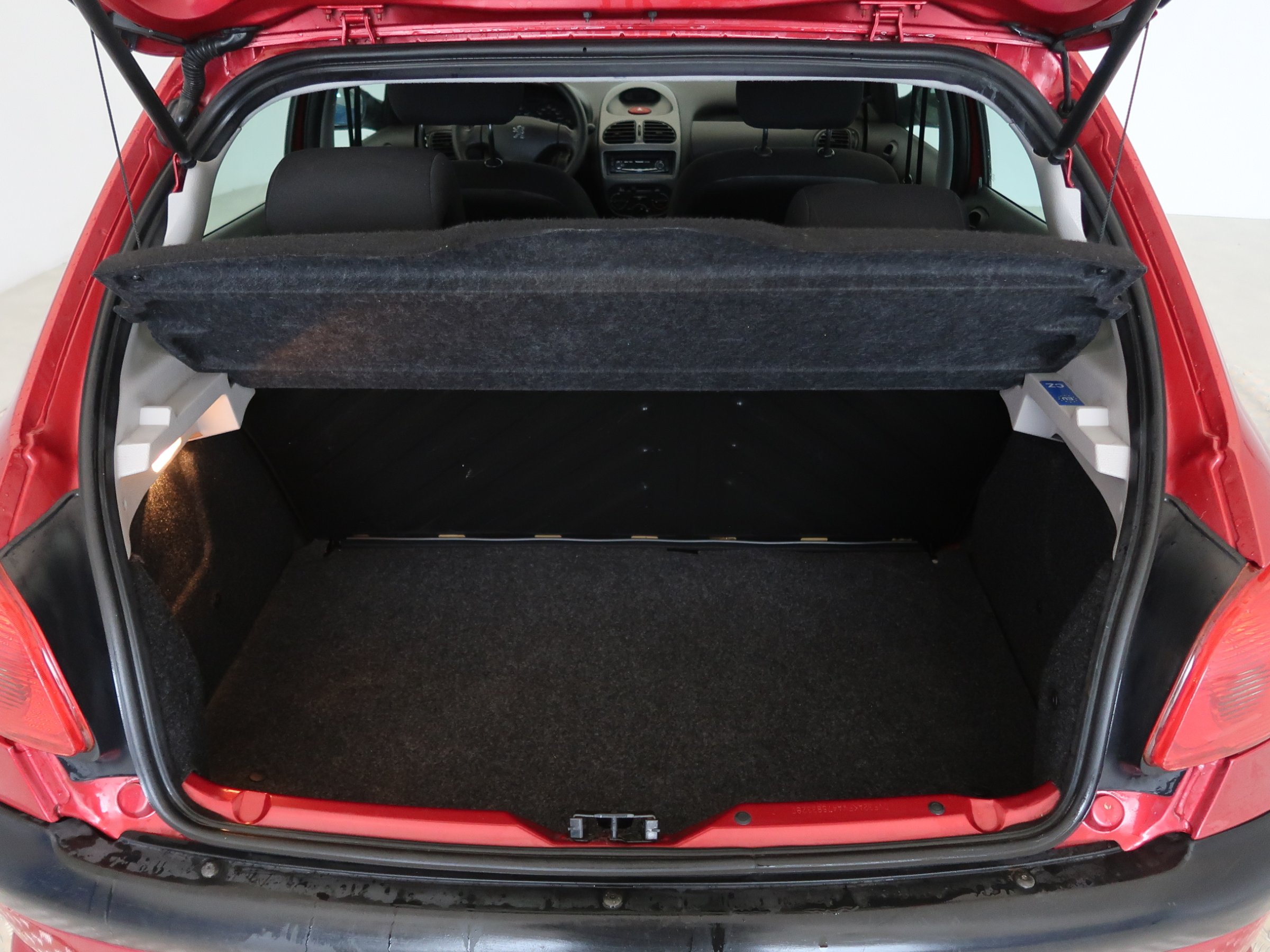 Peugeot 206, 2006 - pohled č. 19