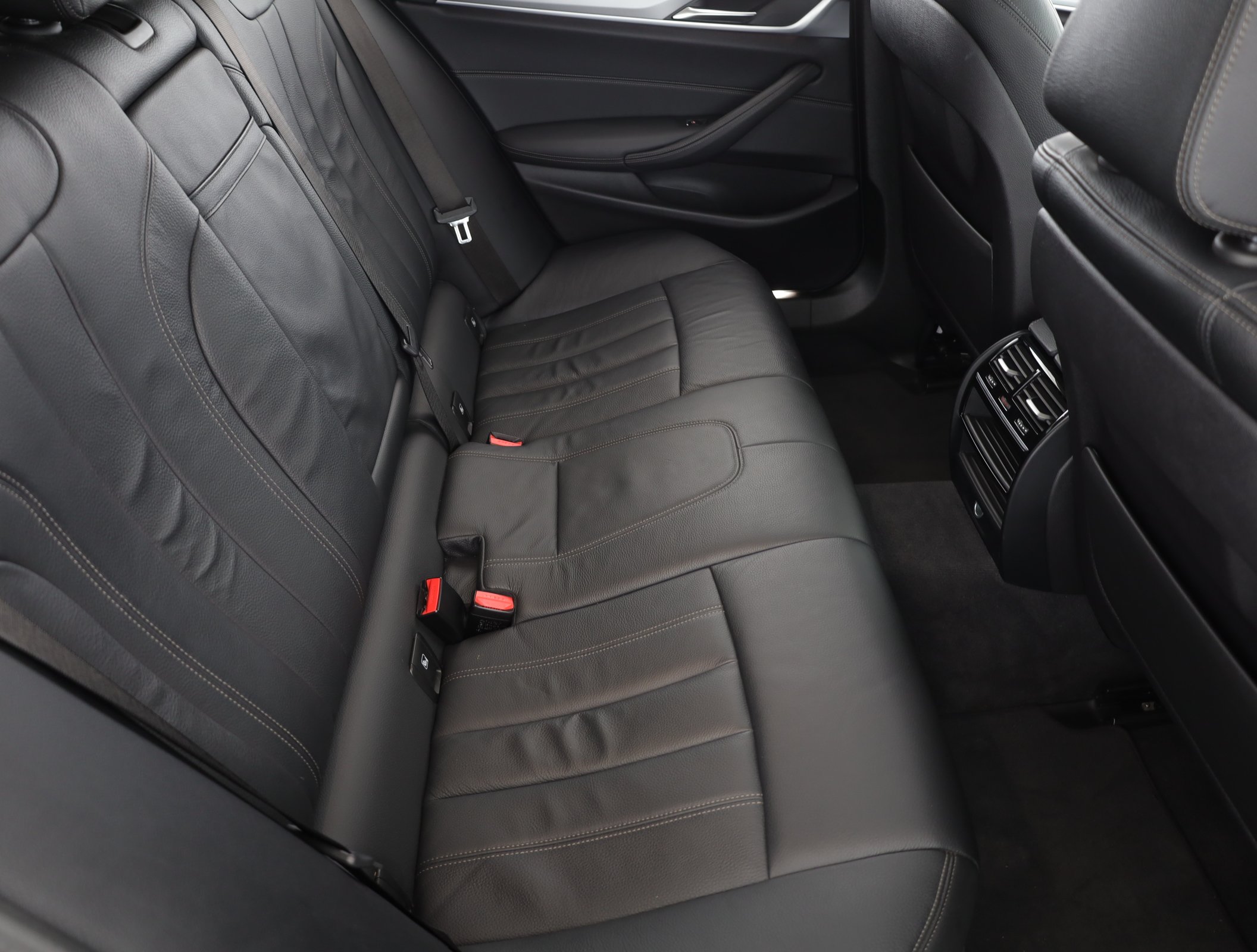 BMW Řada 5, 2019 - pohled č. 13
