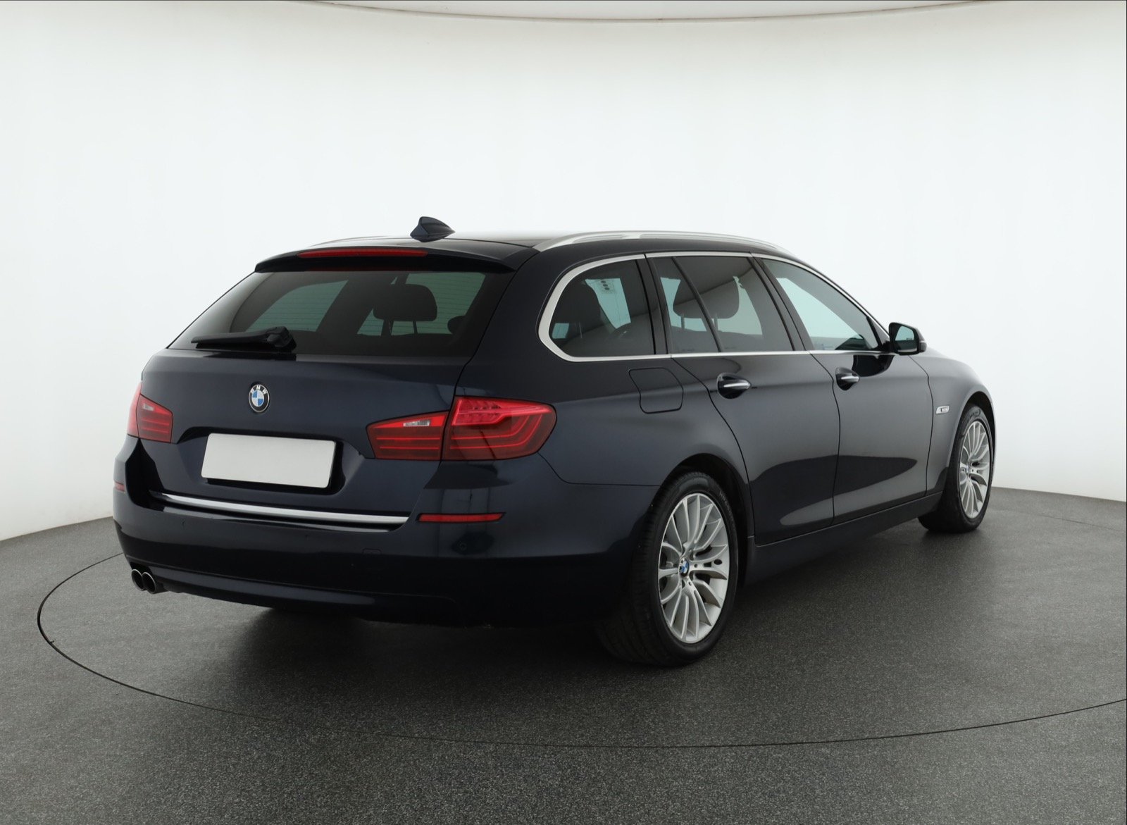 BMW Řada 5, 2014 - pohled č. 7