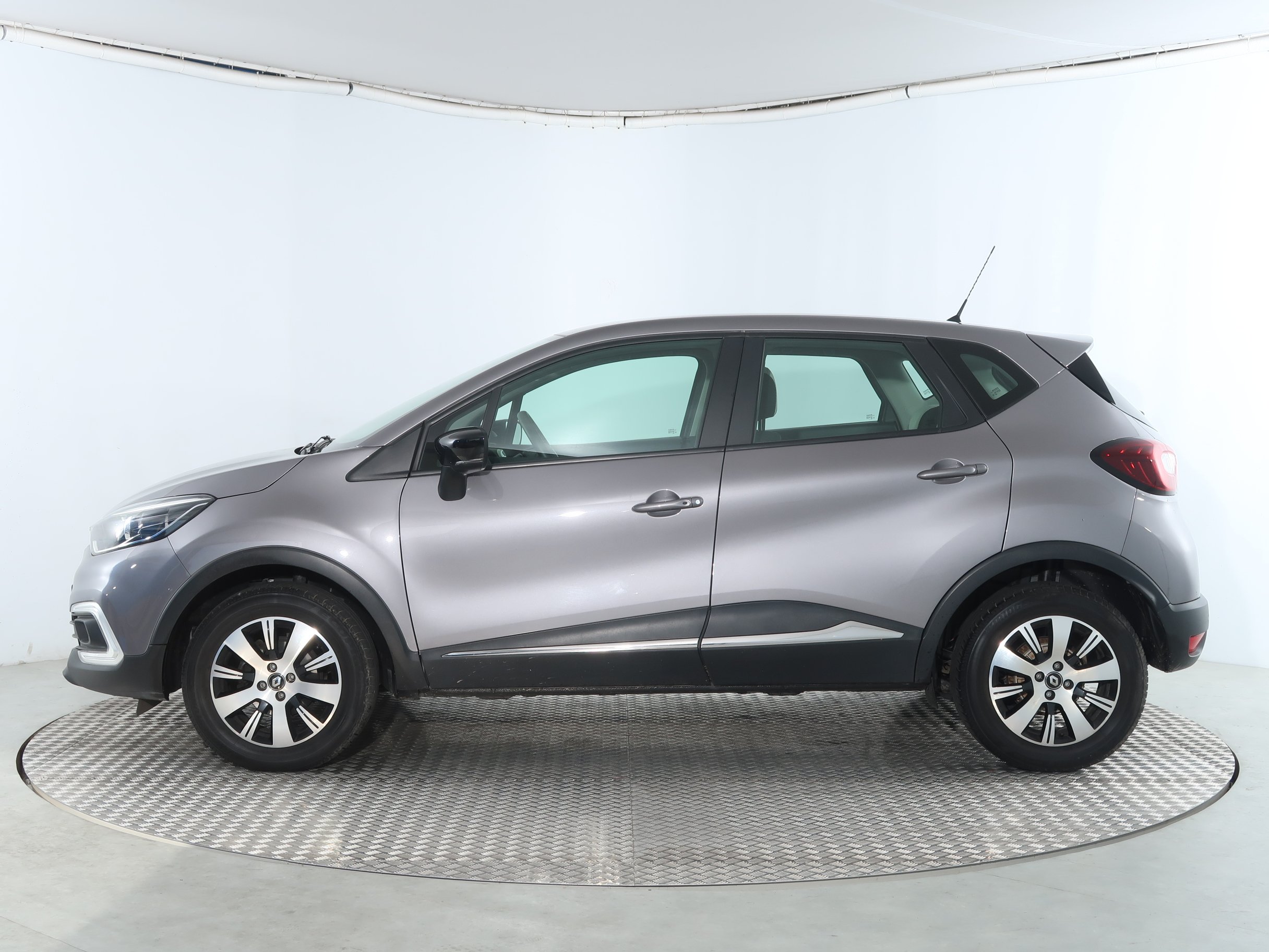 Renault Captur, 2017 - pohled č. 4