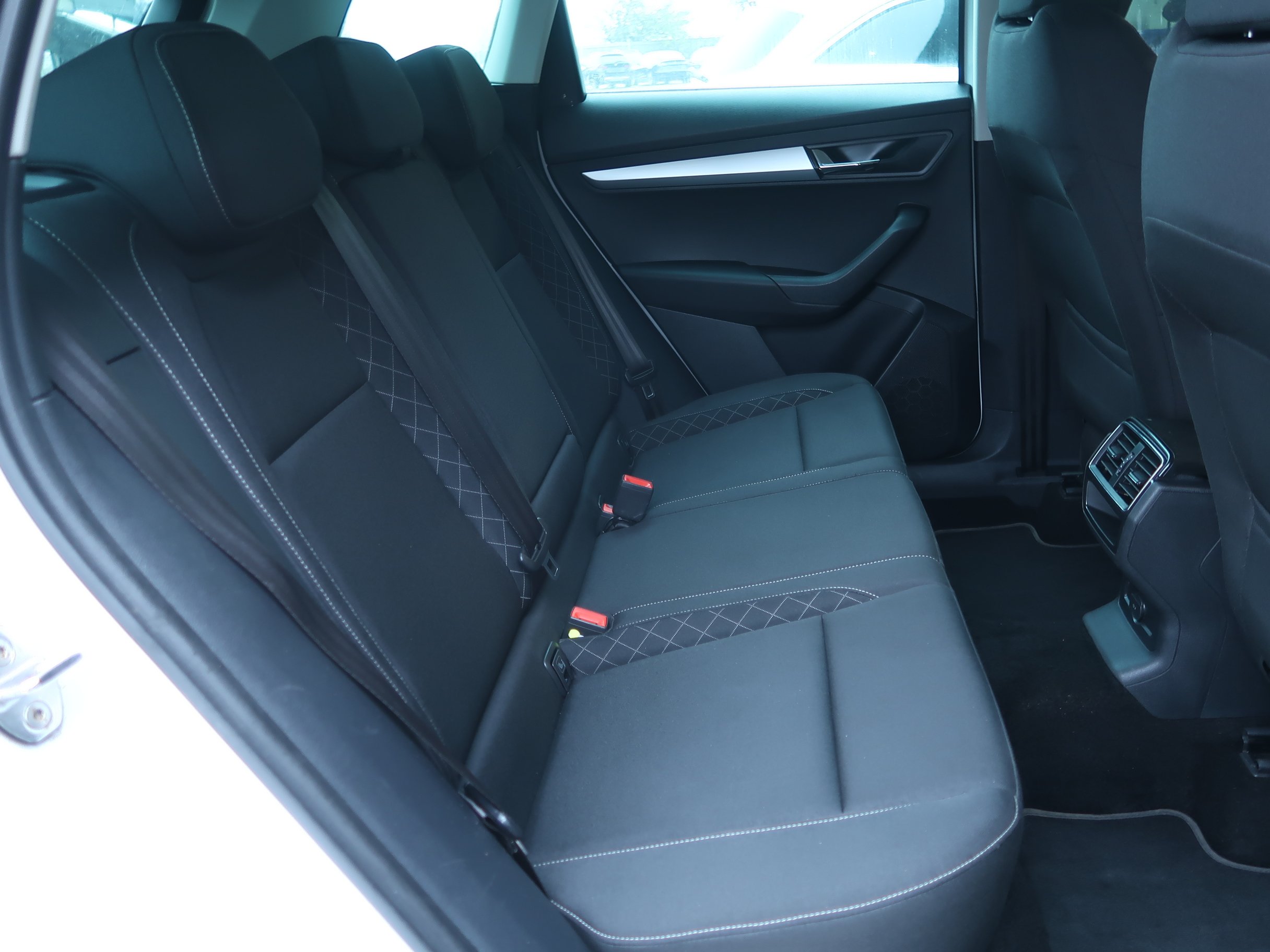 Škoda Karoq, 2019 - pohled č. 13