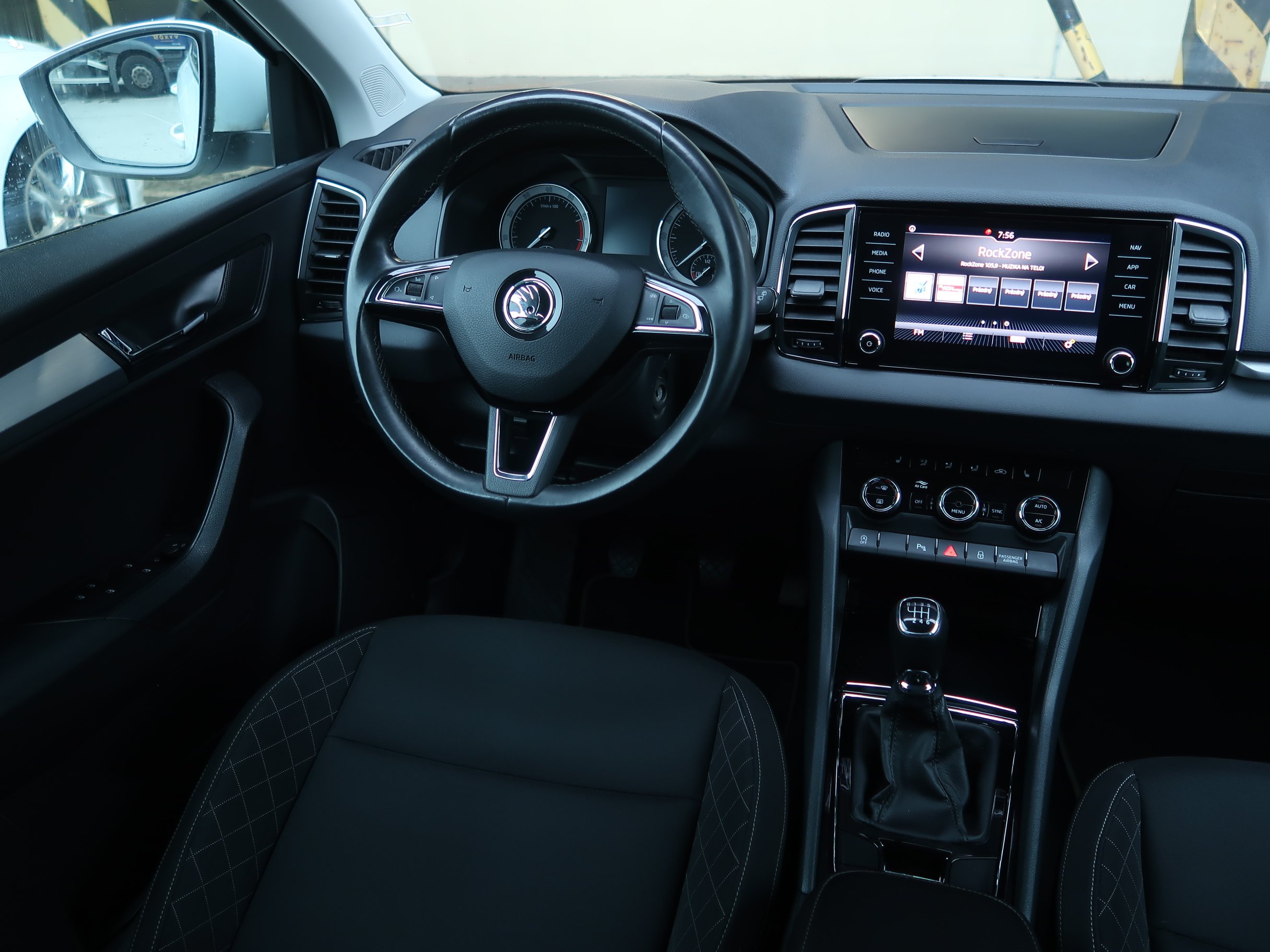 Škoda Karoq, 2019 - pohled č. 9