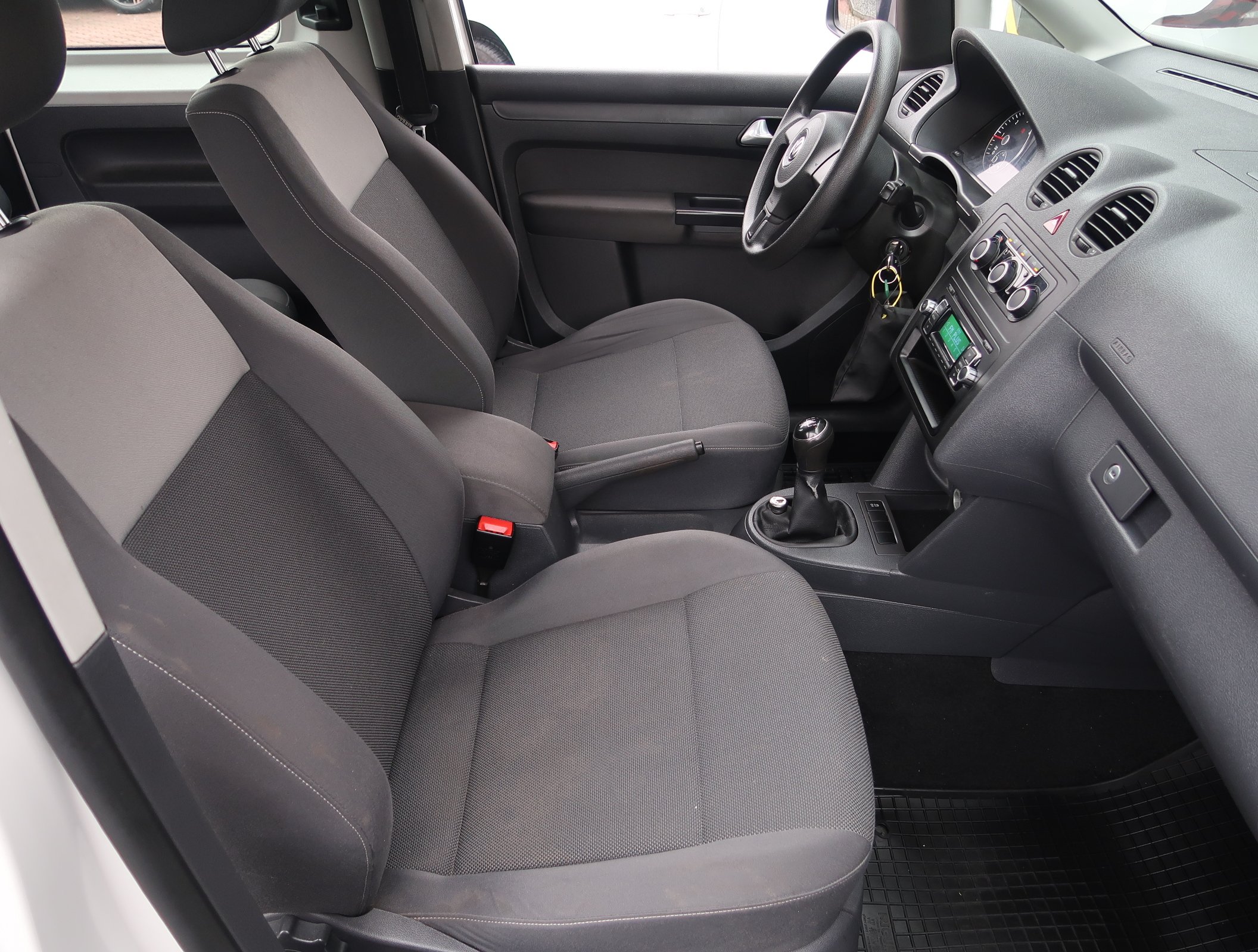 Volkswagen Caddy, 2013 - pohled č. 12